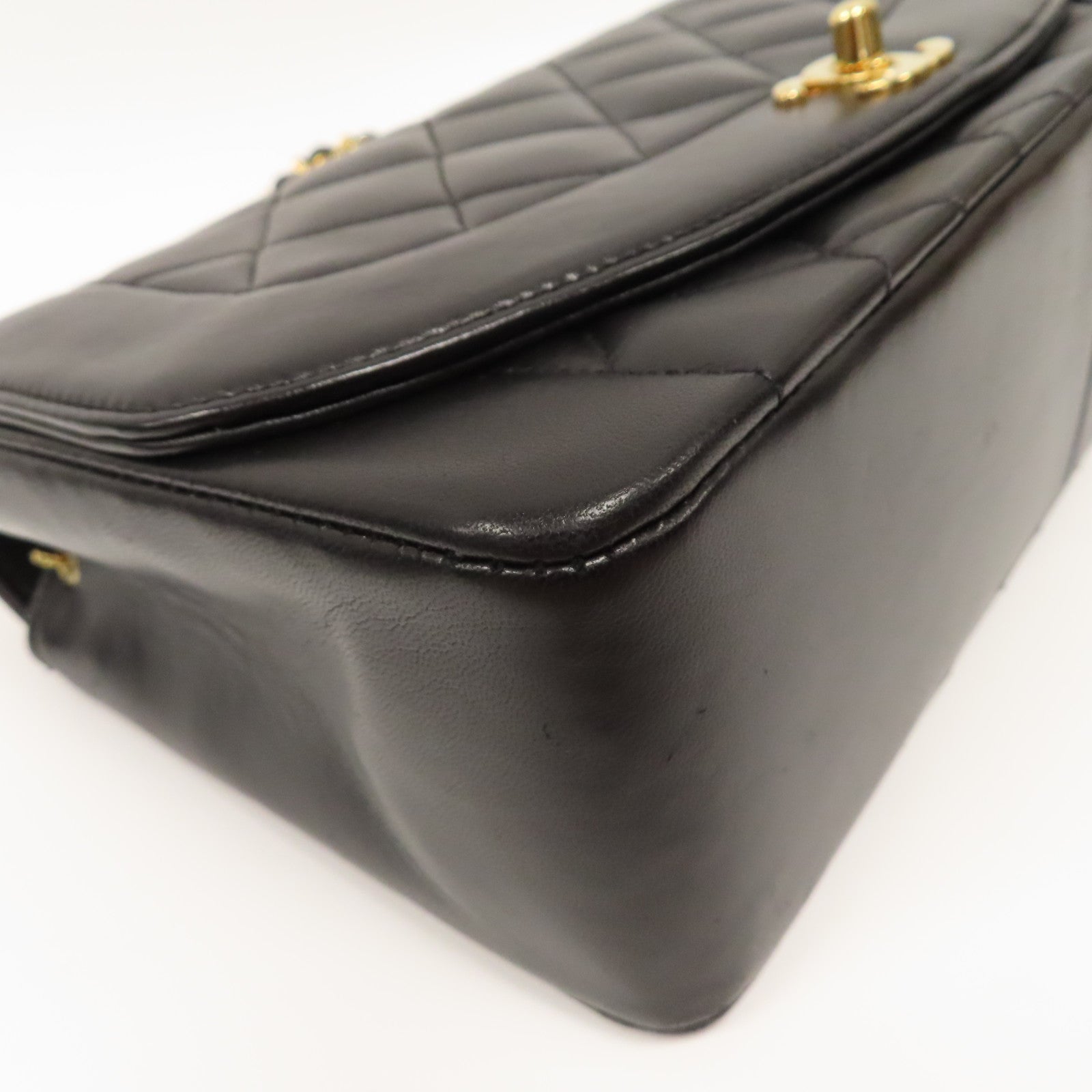 CHANEL 菱格羊皮皮革Matelasse Diana Flap Chain Shoulder金扣鏈帶肩背袋黑色