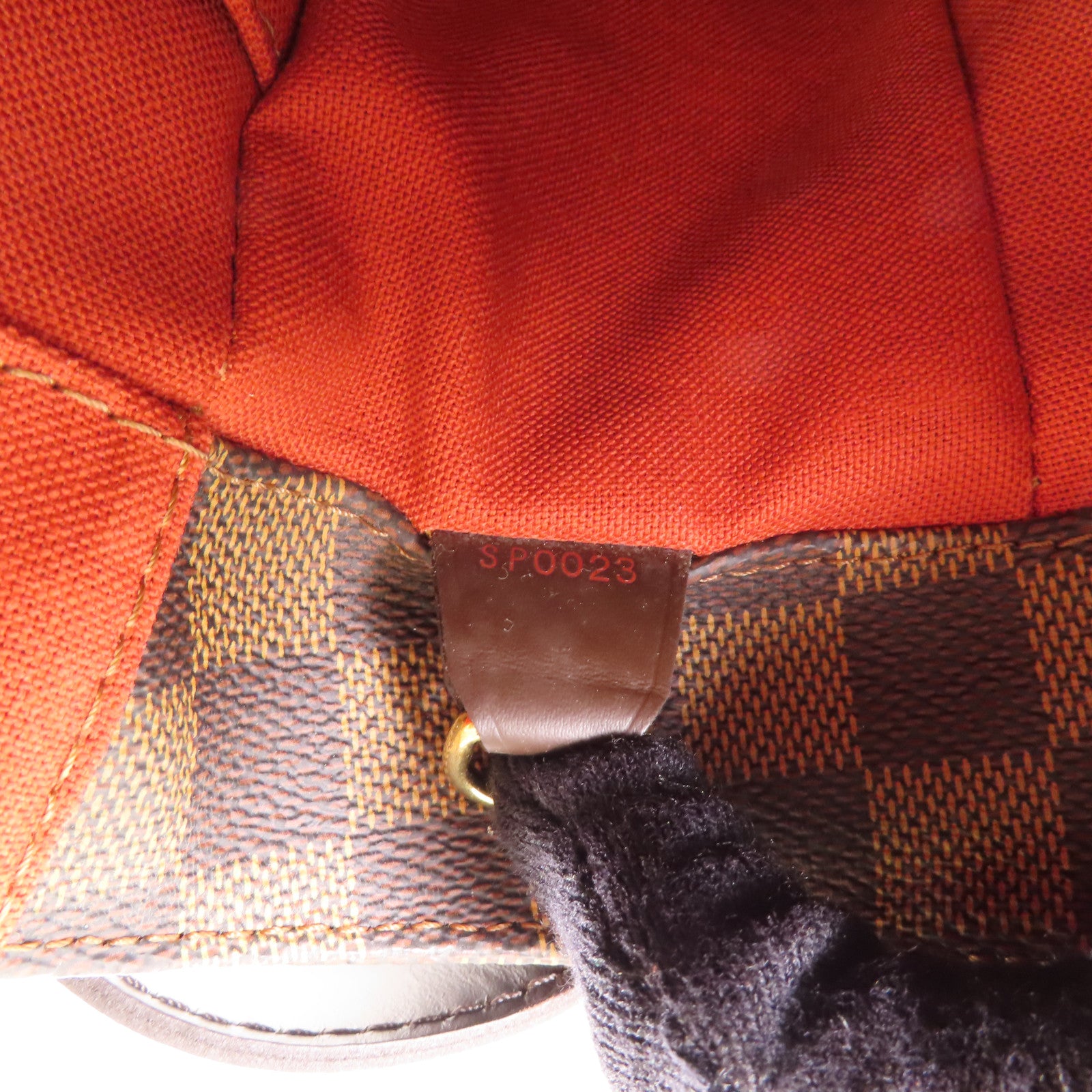 LOUIS VUITTON Damier Bastille金扣肩背袋