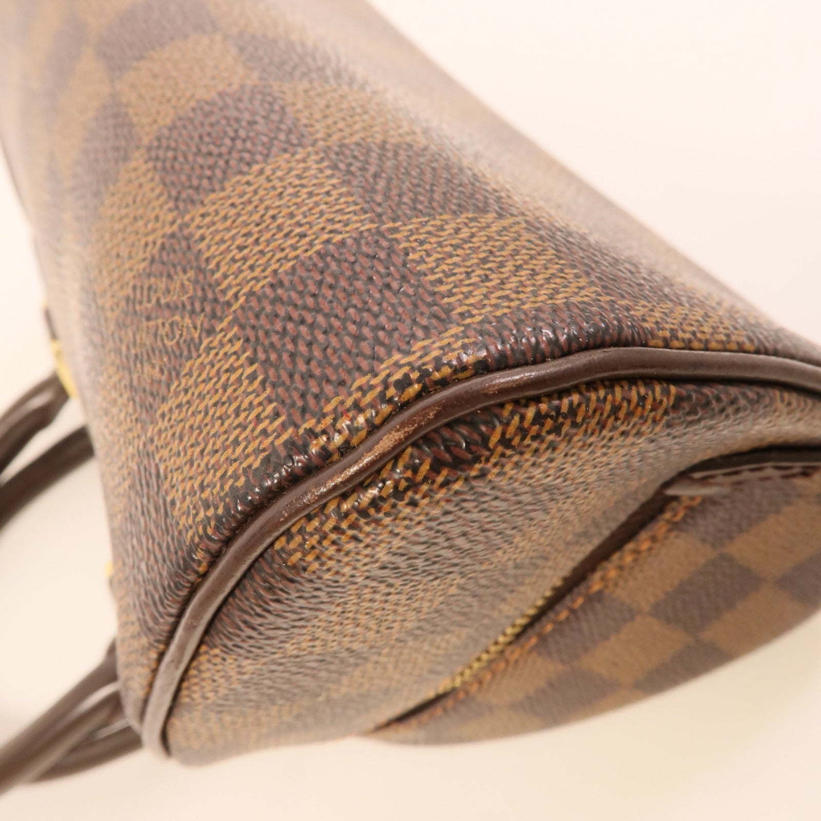 LOUIS VUITTON Damier Rivera Mini金扣手挽袋
