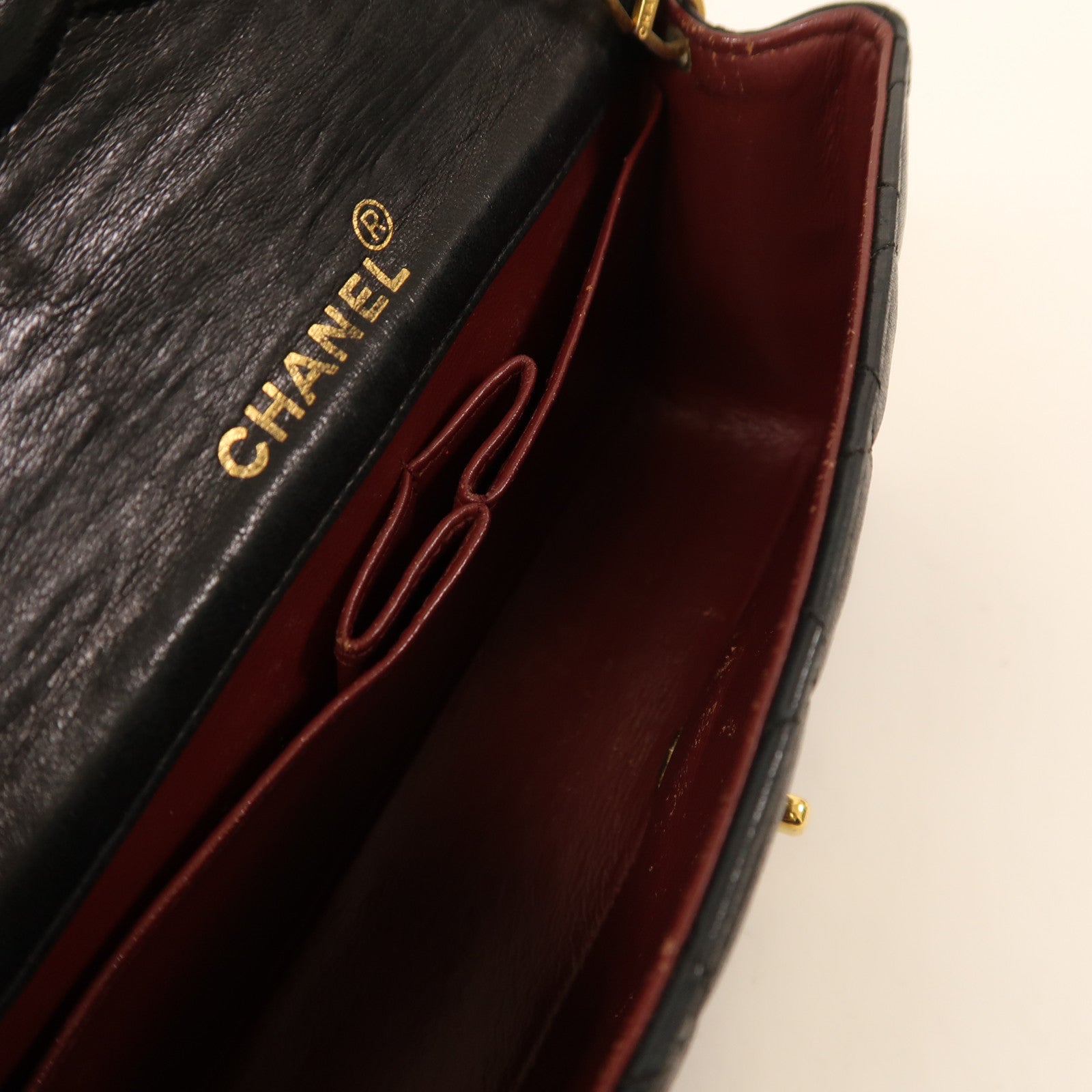 CHANEL 牛皮皮革Vintage Chain Shoulder金扣鏈帶肩背袋黑色