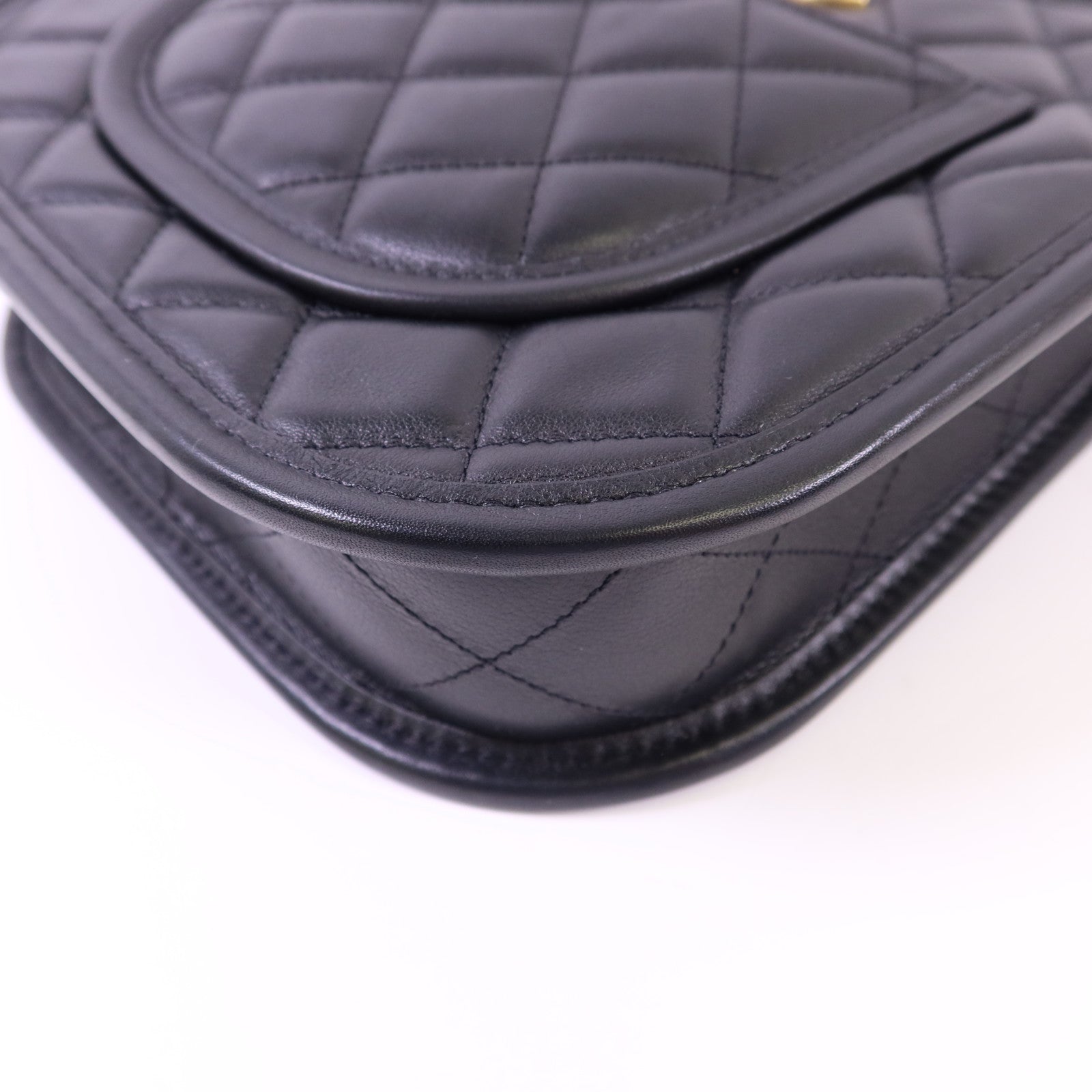 CHANEL 牛皮皮革24S Hobo金扣鏈帶肩背袋