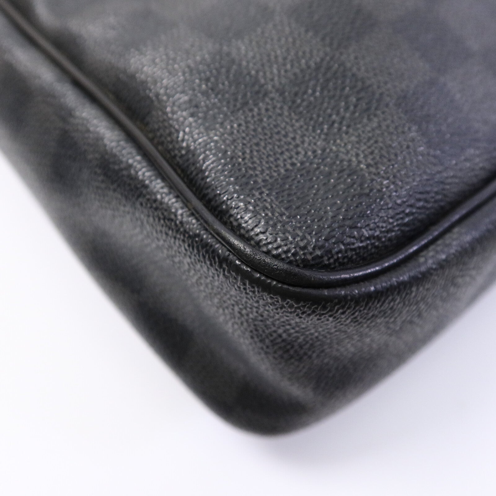 LOUIS VUITTON Damier Graghite Daniel MM銀扣肩背袋