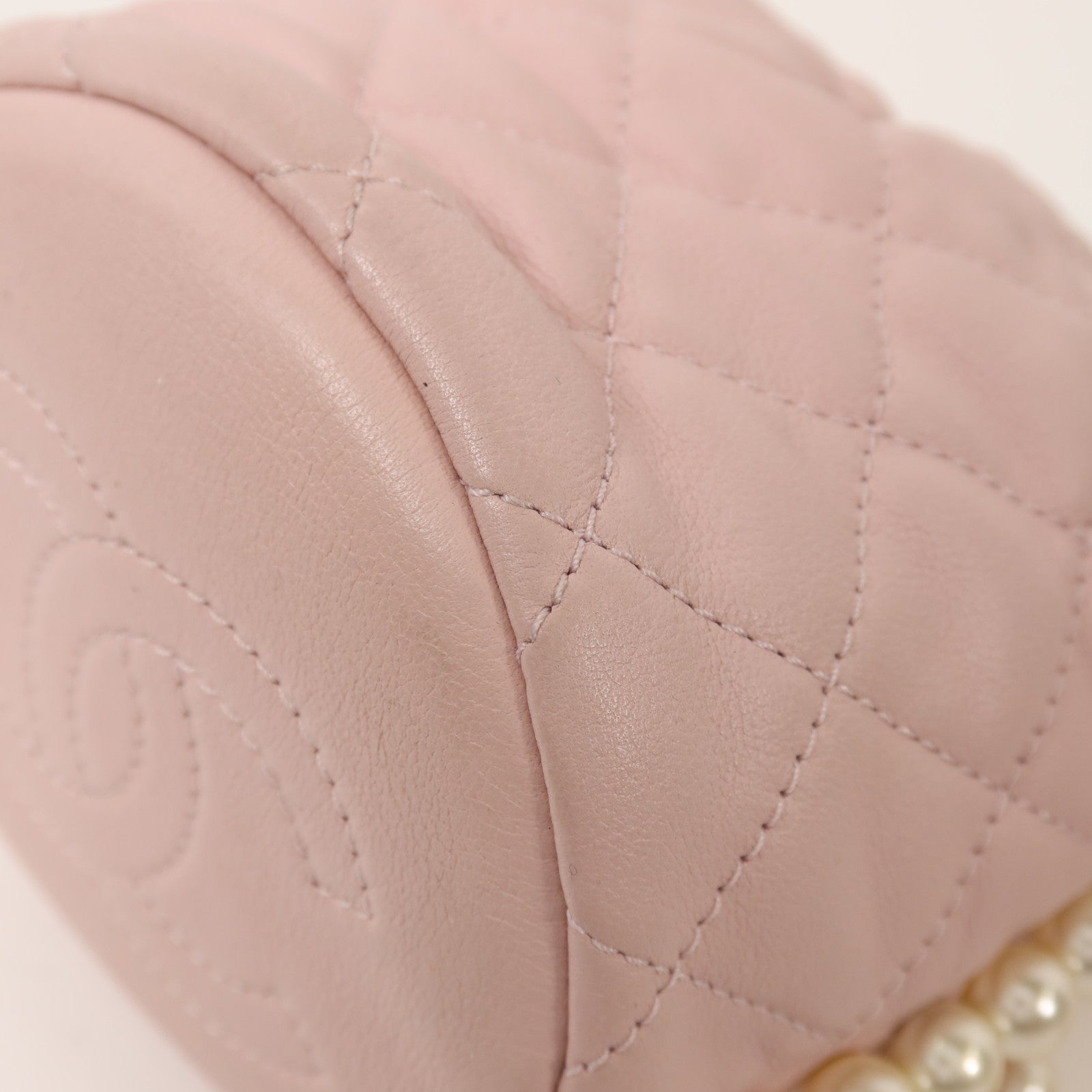 CHANEL 【激減優惠】羊皮皮革Bucket Pearl Bag金扣肩背袋