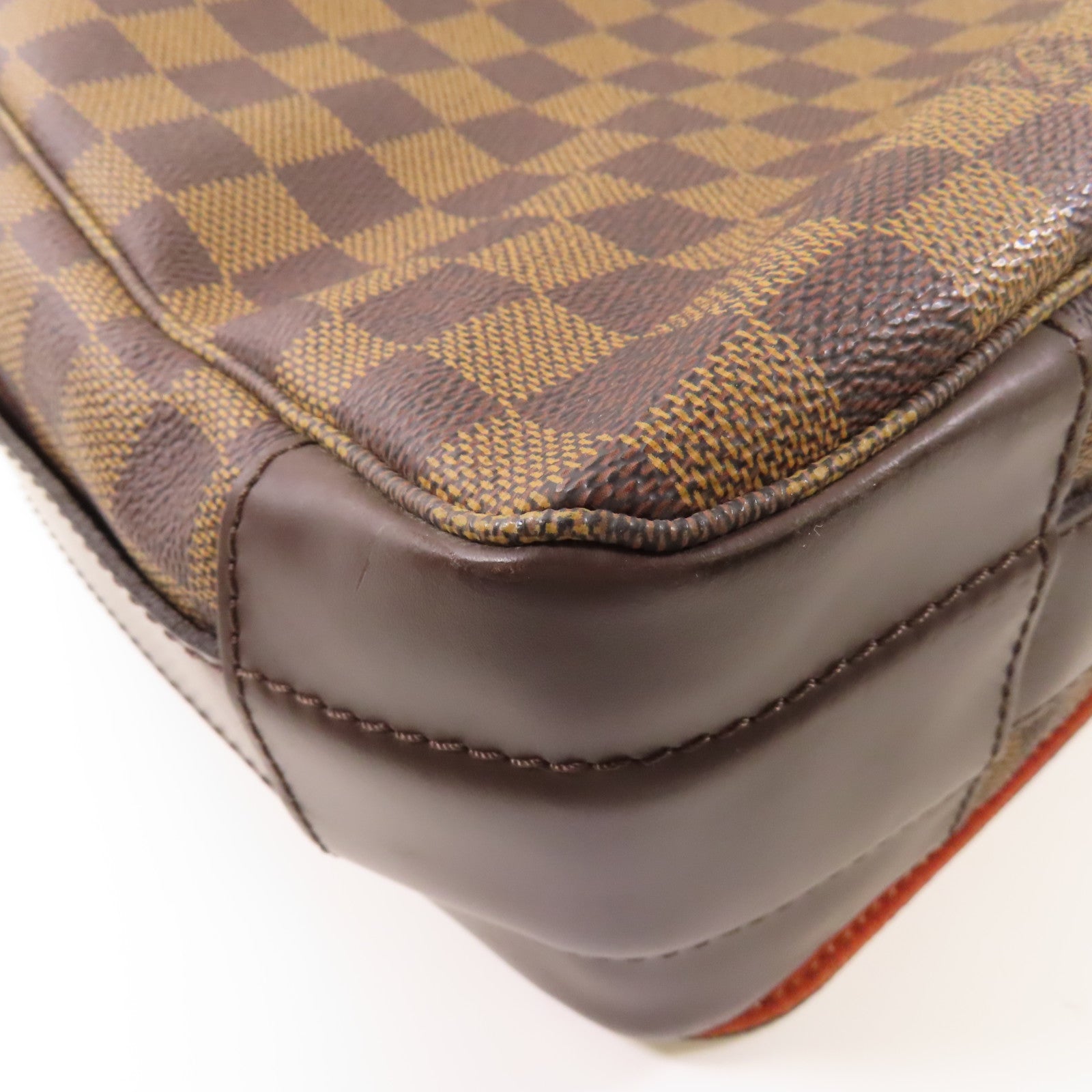 LOUIS VUITTON Damier Bastille金扣肩背袋