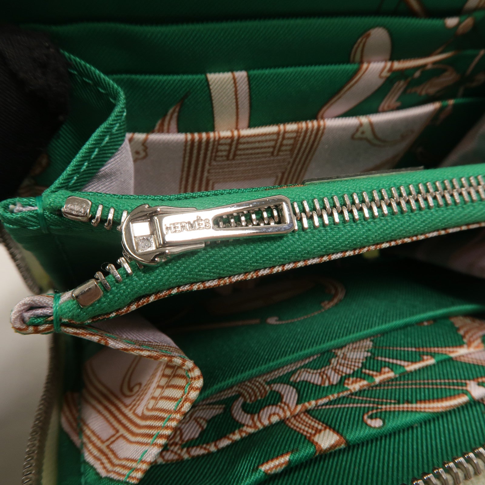 HERMES Epsom皮革Silk In Compact Wallet錢包Vert Fizz