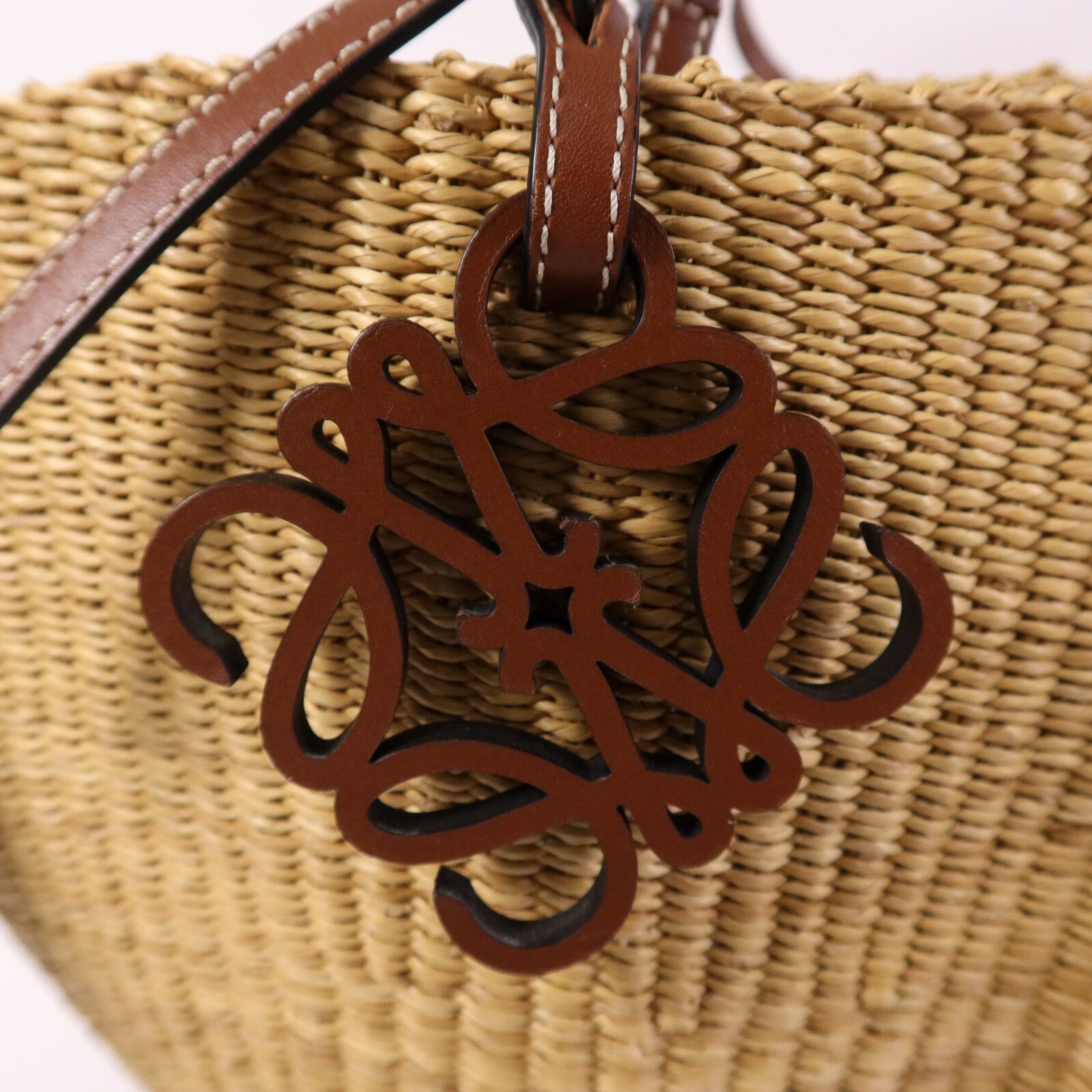 LOEWE 藤料Shell Basket Bag肩背袋