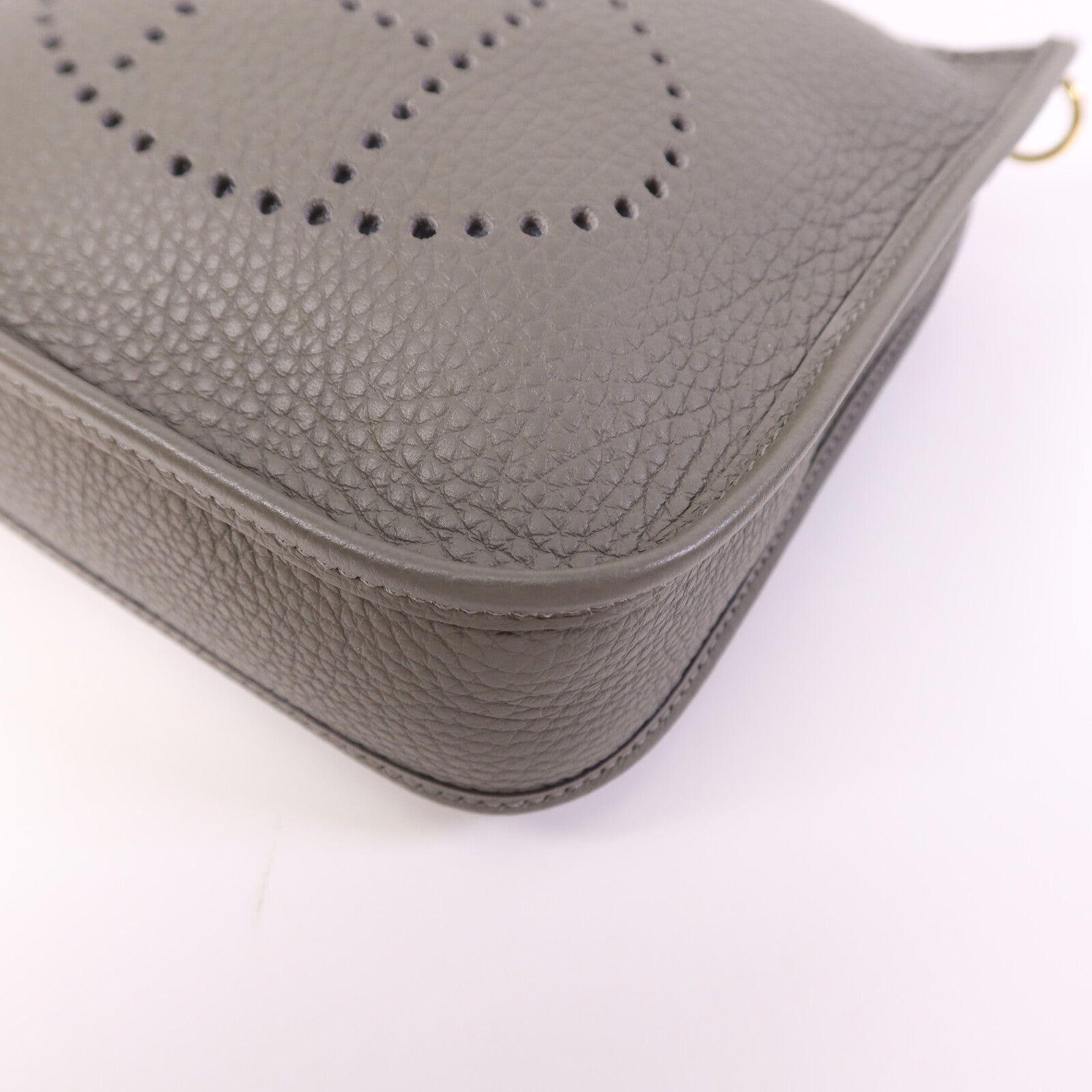 HERMES Clemence皮革Evelyne TPM金扣肩背袋Gris Meyer