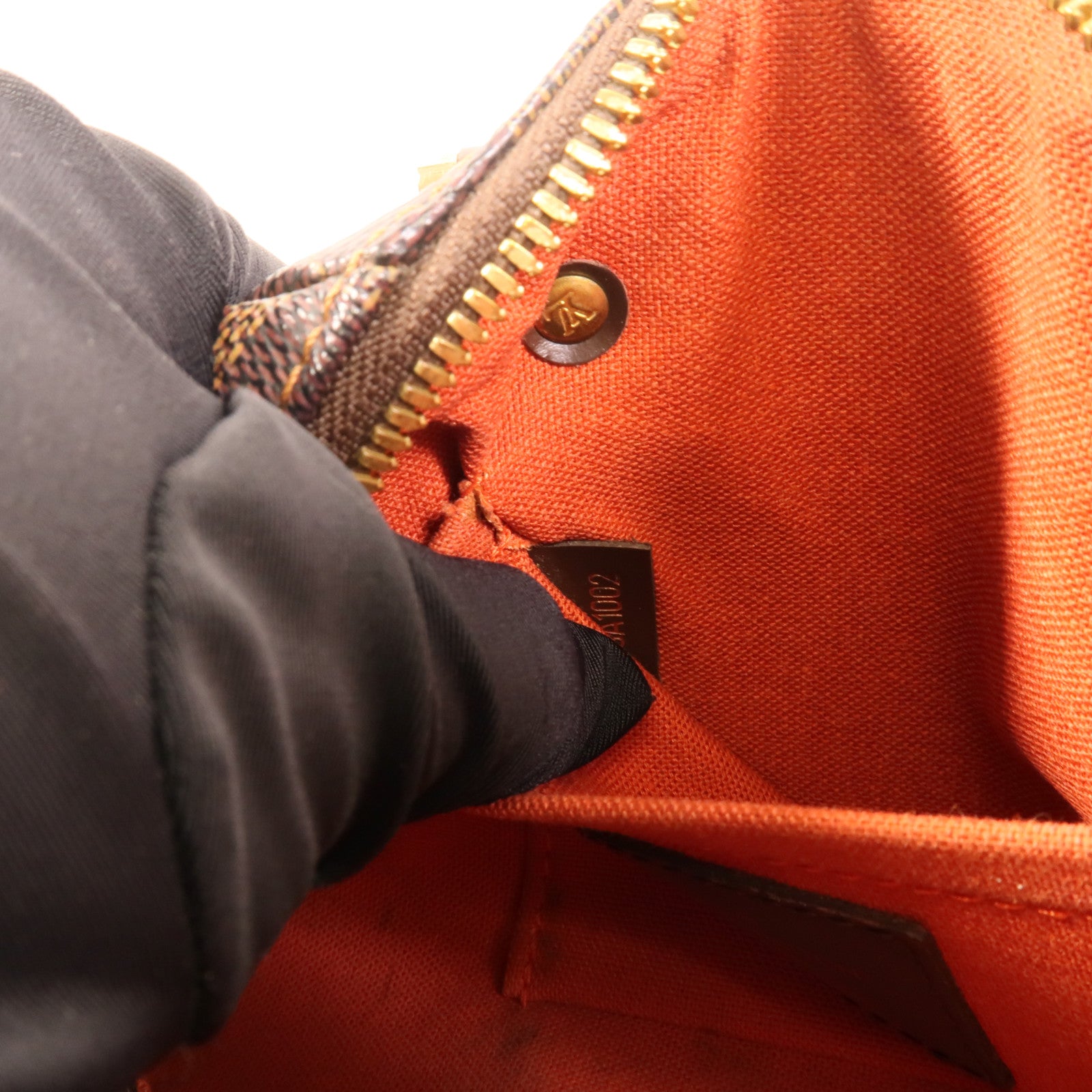 LOUIS VUITTON Damier Rivera Mini金扣手挽袋