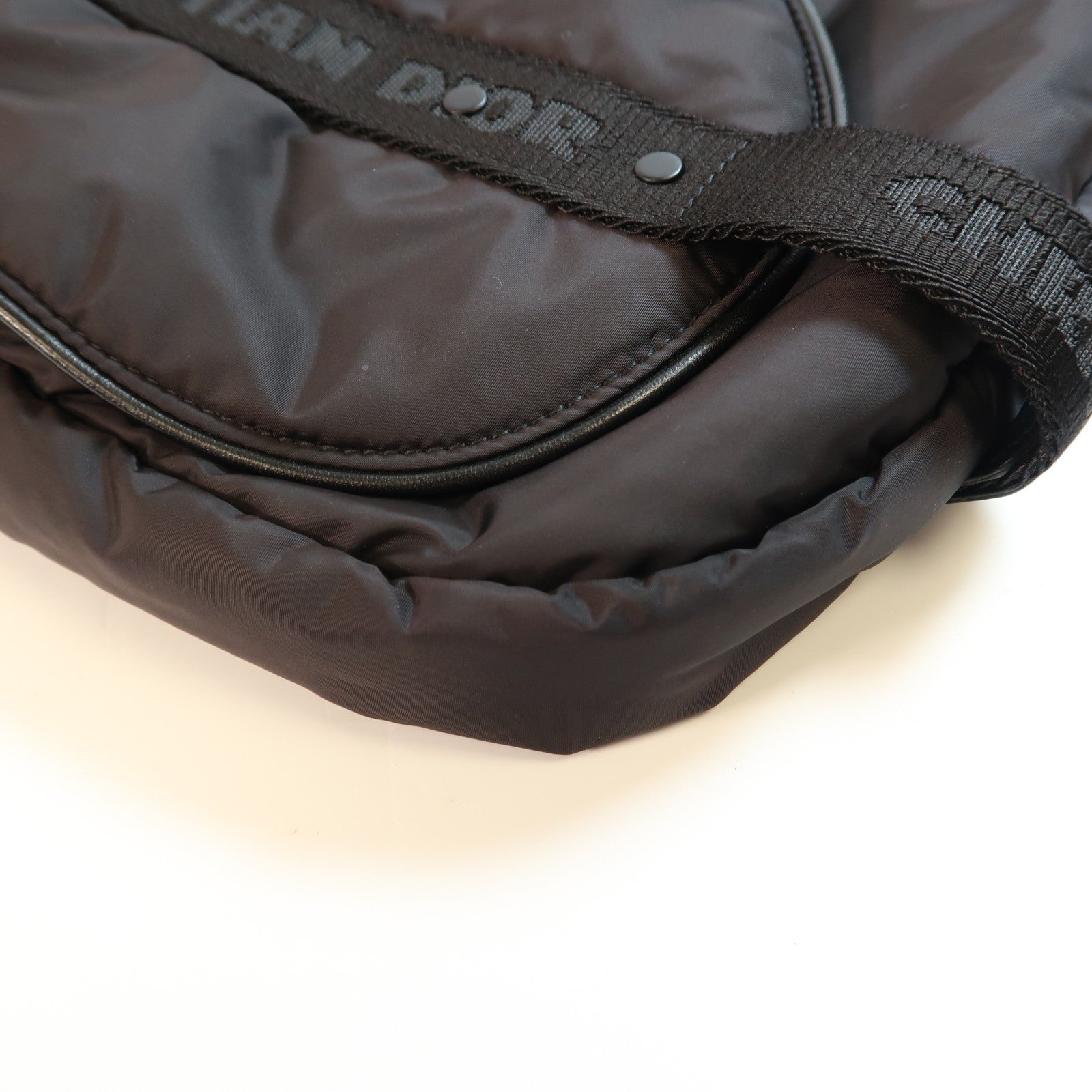 Dior 尼龍HOMME Nylon Saddle Messenger黑扣肩背袋