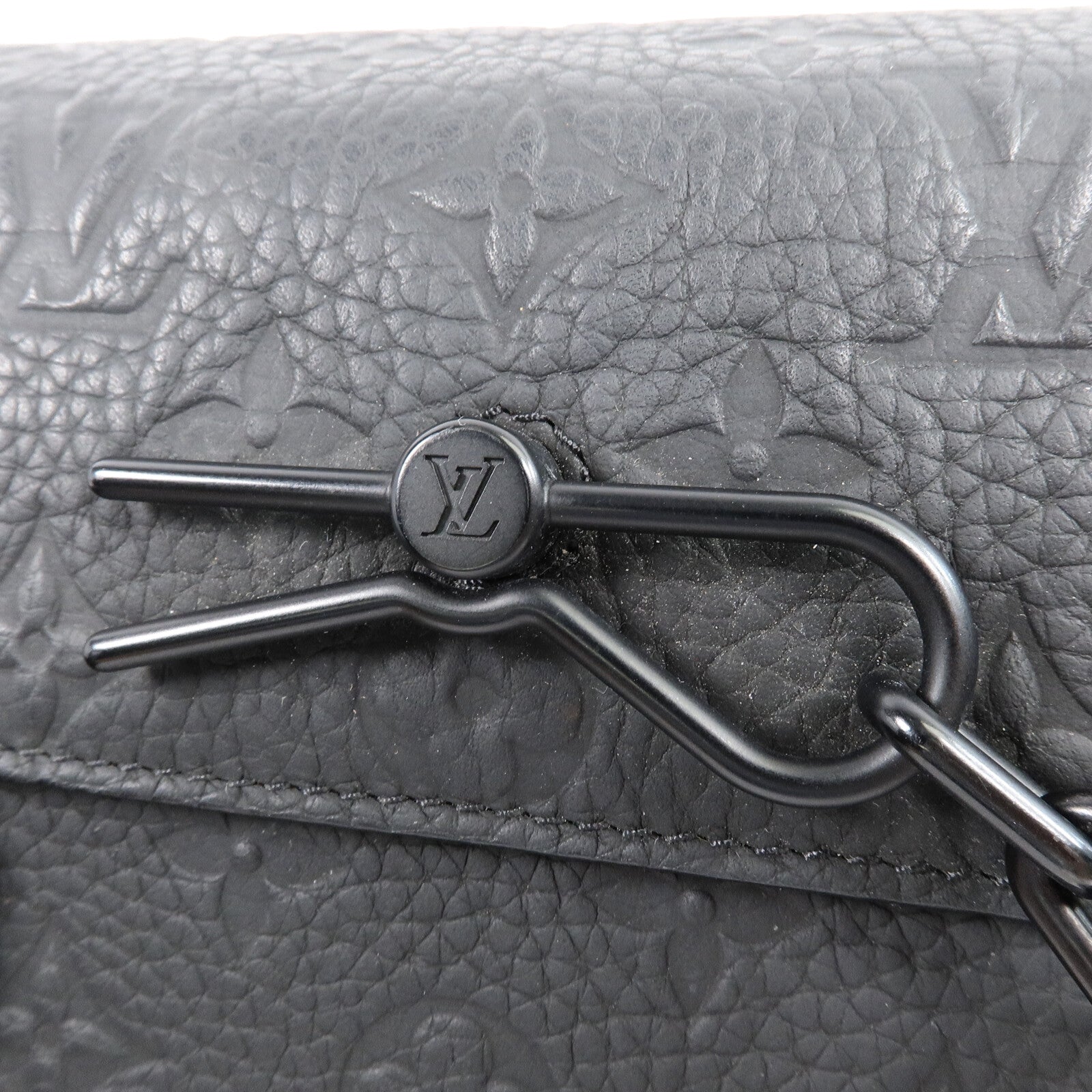 LOUIS VUITTON Monogram Taurillon Steamer Wearable Wallet肩背袋