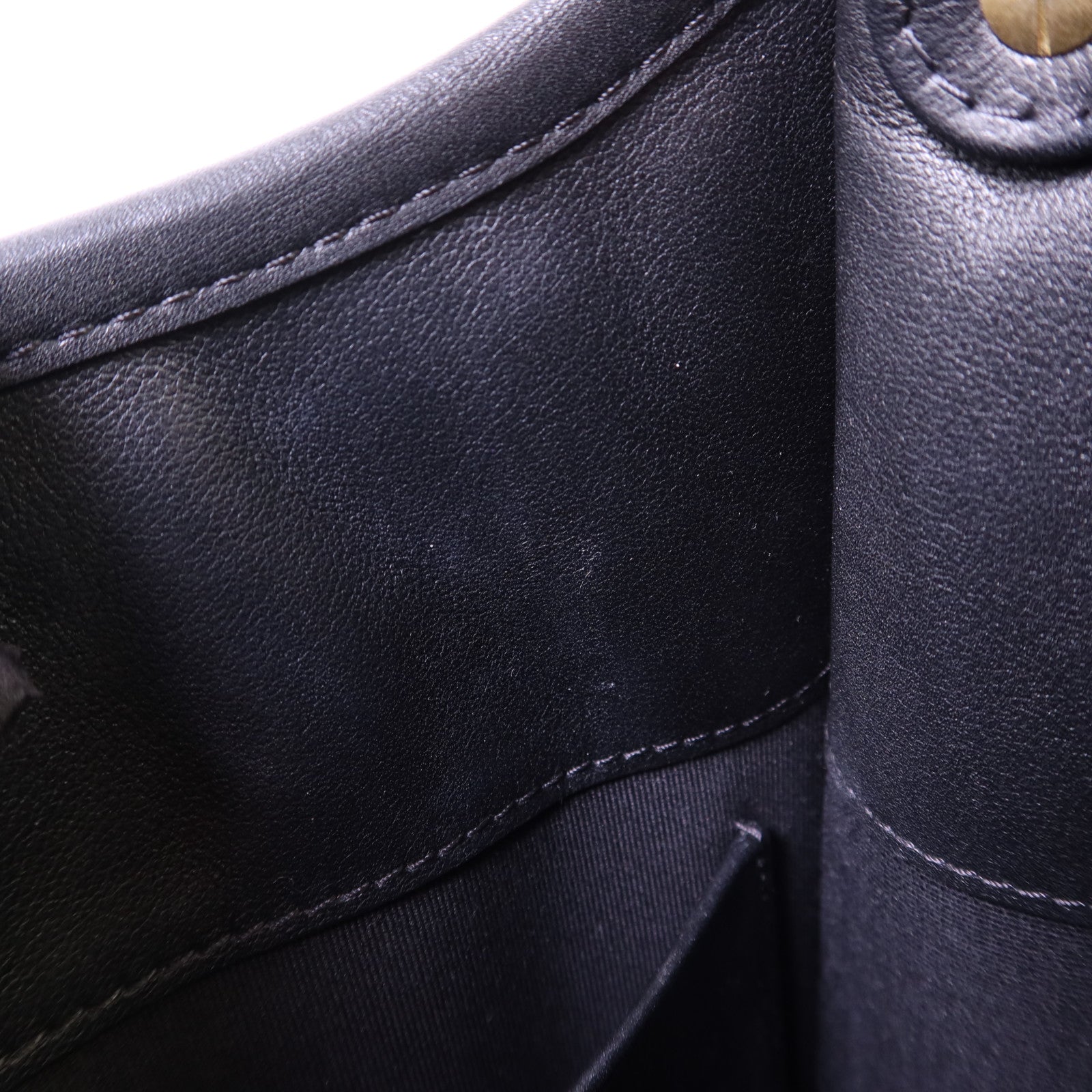 CHANEL 牛皮皮革24S Hobo金扣鏈帶肩背袋