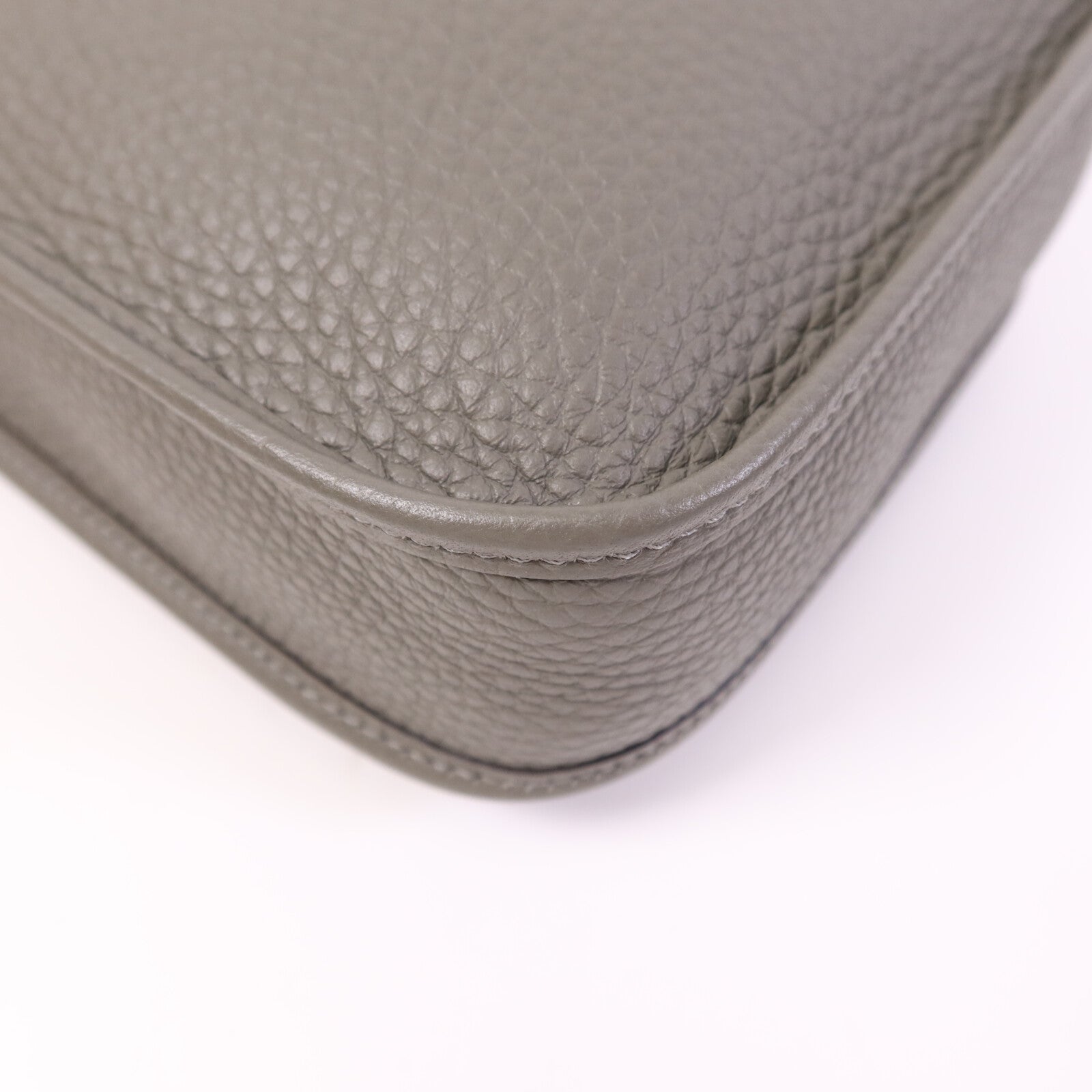 HERMES Clemence皮革Evelyne TPM金扣肩背袋Gris Meyer