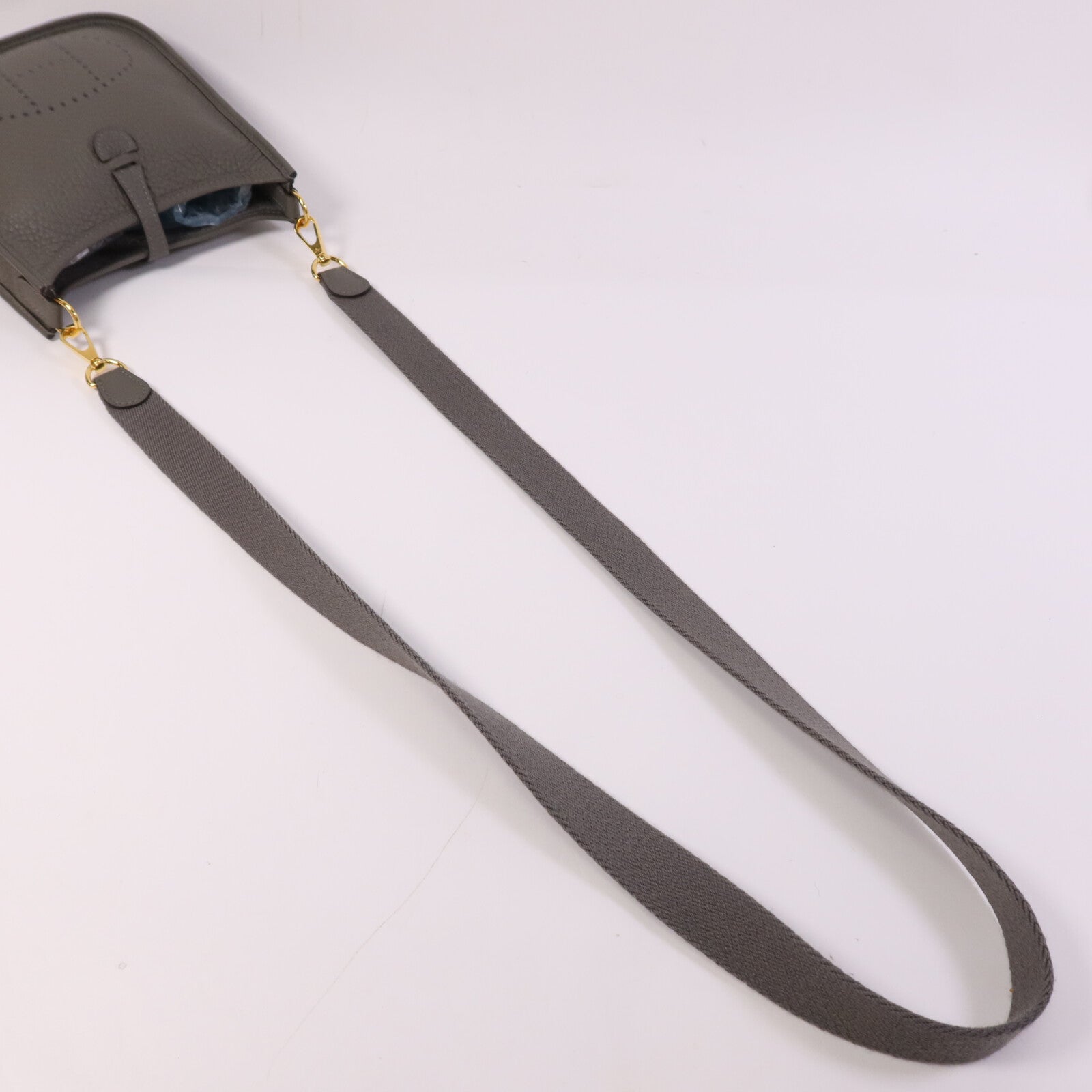 HERMES Clemence皮革Evelyne TPM金扣肩背袋Gris Meyer
