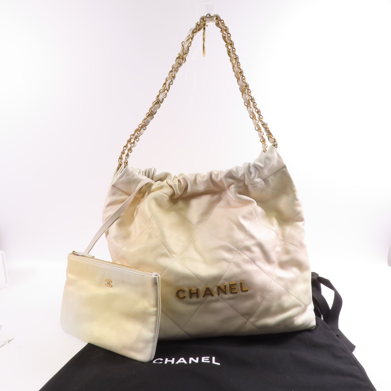 CHANEL 牛皮皮革Chanel 22 Medium金扣鏈帶肩背袋