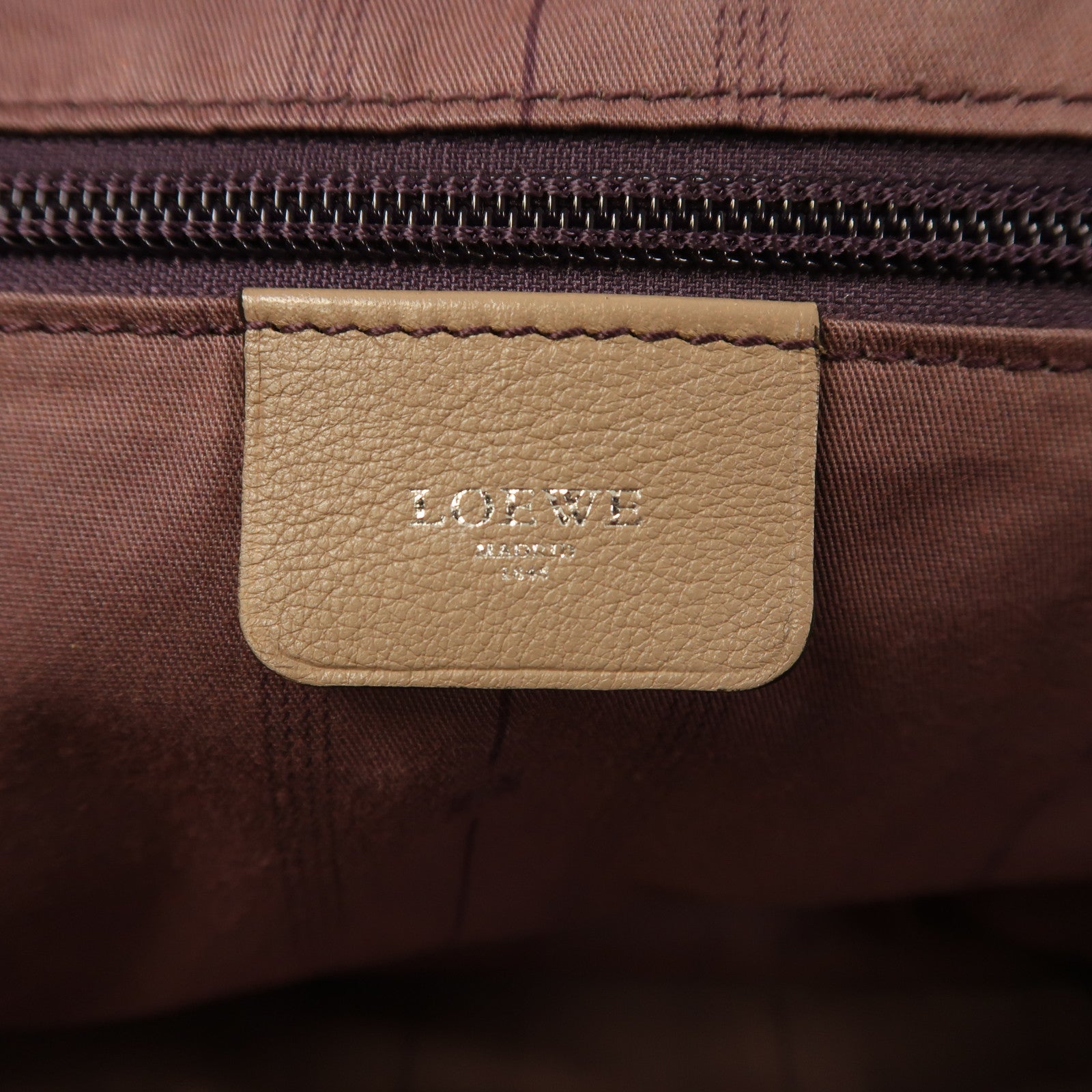 LOEWE 牛皮皮革Shoulder Tote金扣手挽袋啡色