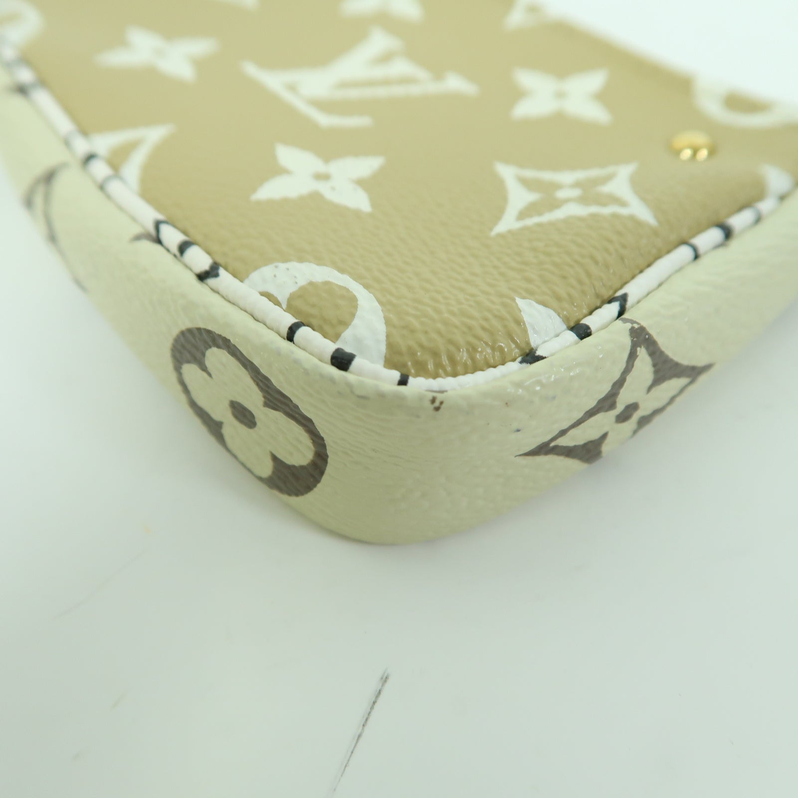 LOUIS VUITTON Monogram Giant Micro金扣零錢包綠色