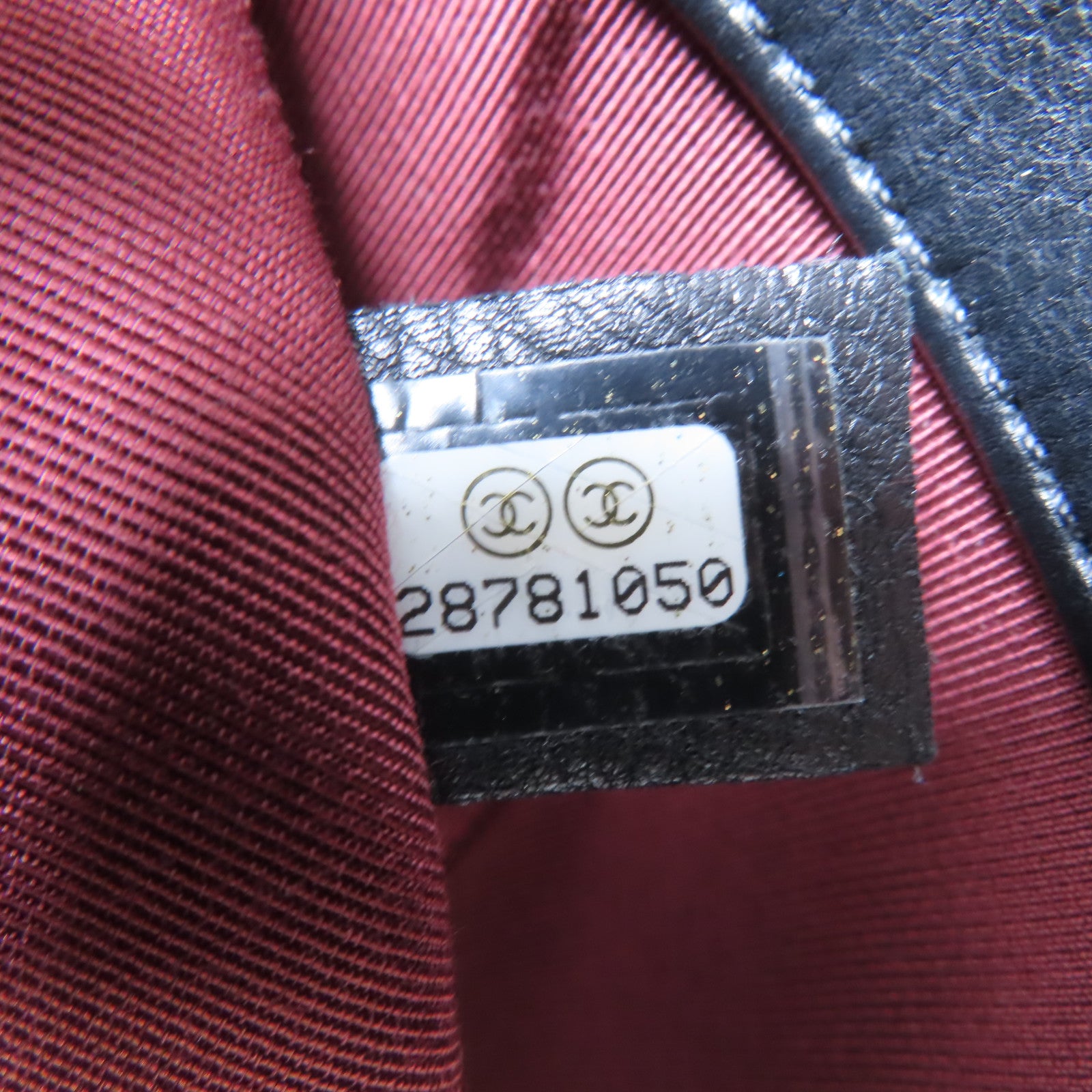 CHANEL 羊皮皮革Chain Shoulder金扣肩背袋黑色