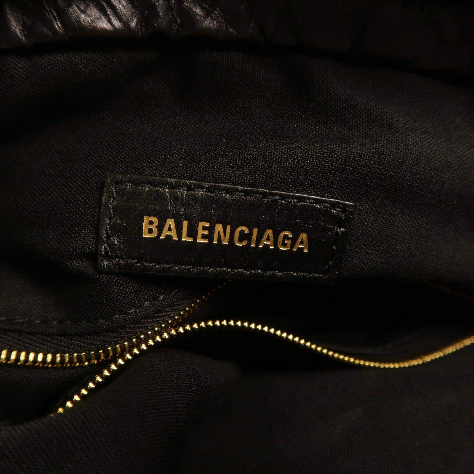 BALENCIAGA 牛皮皮革Crush Medium Tote Bag肩背袋