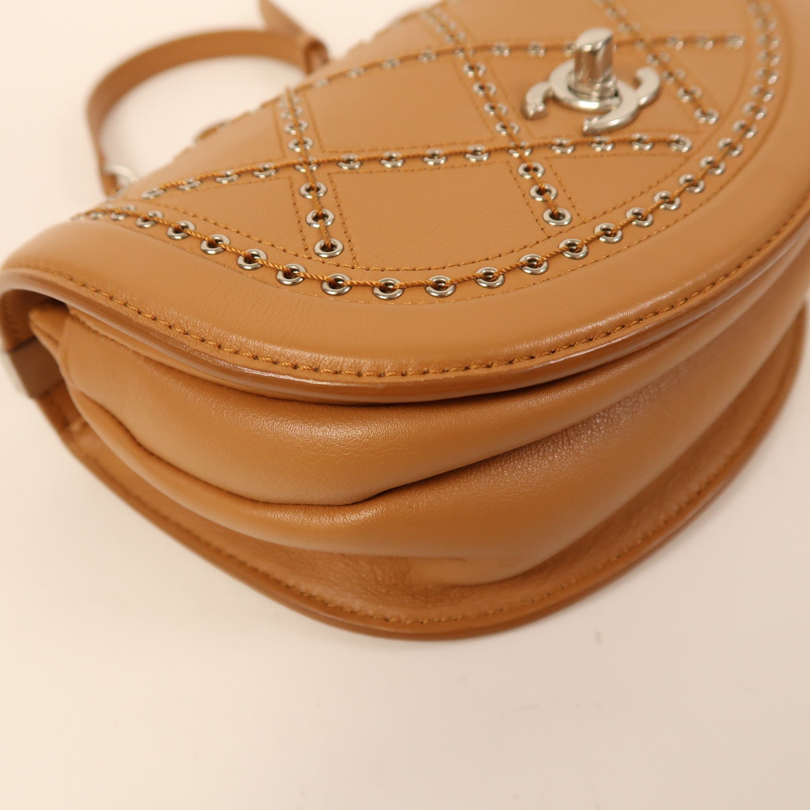 CHANEL【激減優惠】 牛皮皮革Chain Shoulder銀扣肩背袋棕色