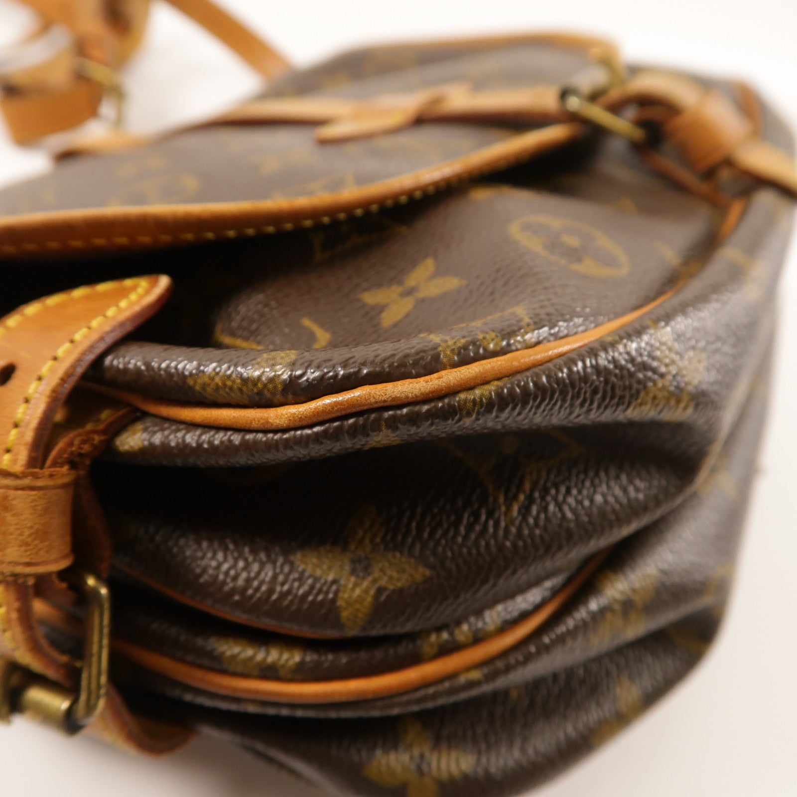 LOUIS VUITTON Monogram Saumur 30金扣肩背袋棕色