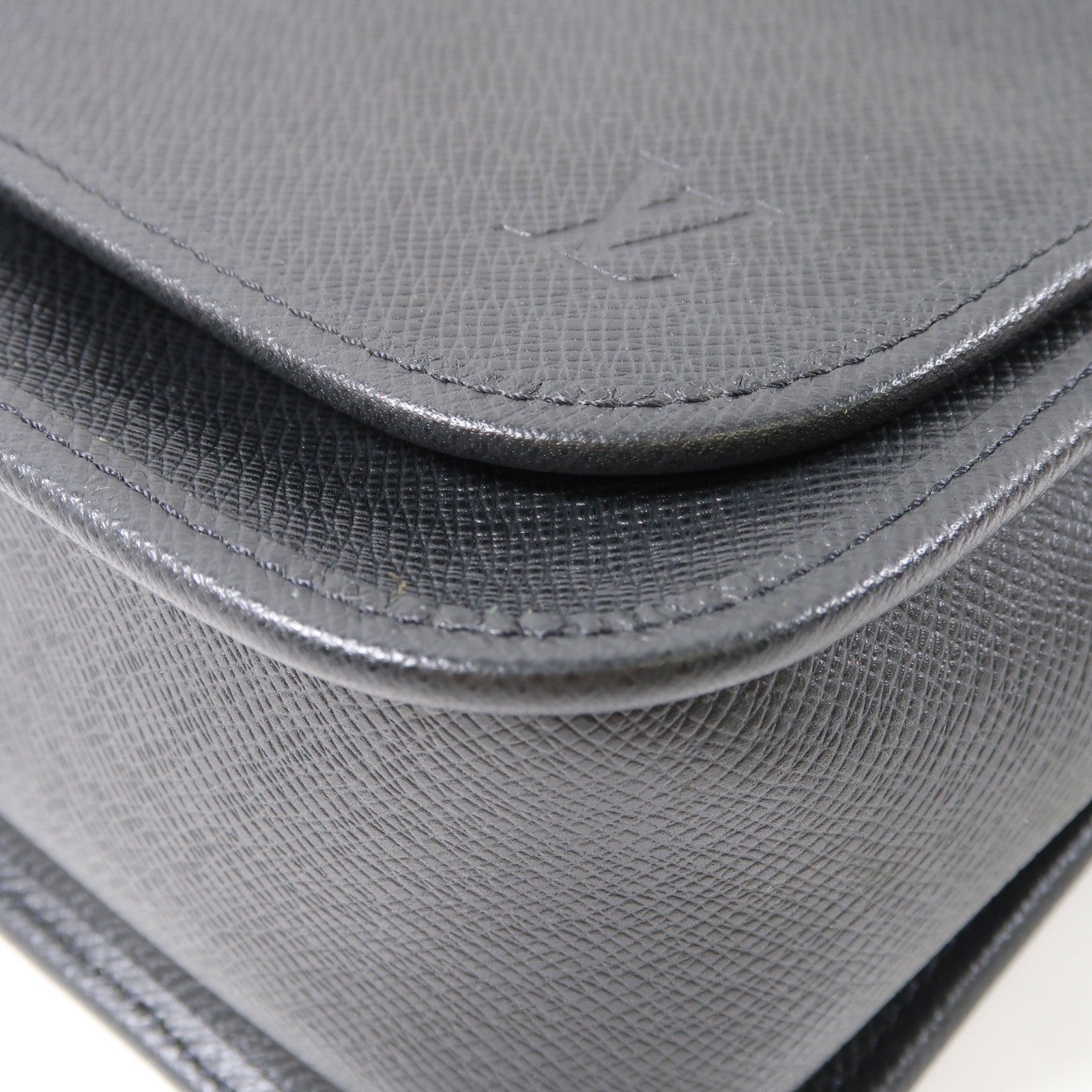 LOUIS VUITTON 皮革Andrei銀扣肩背袋黑色
