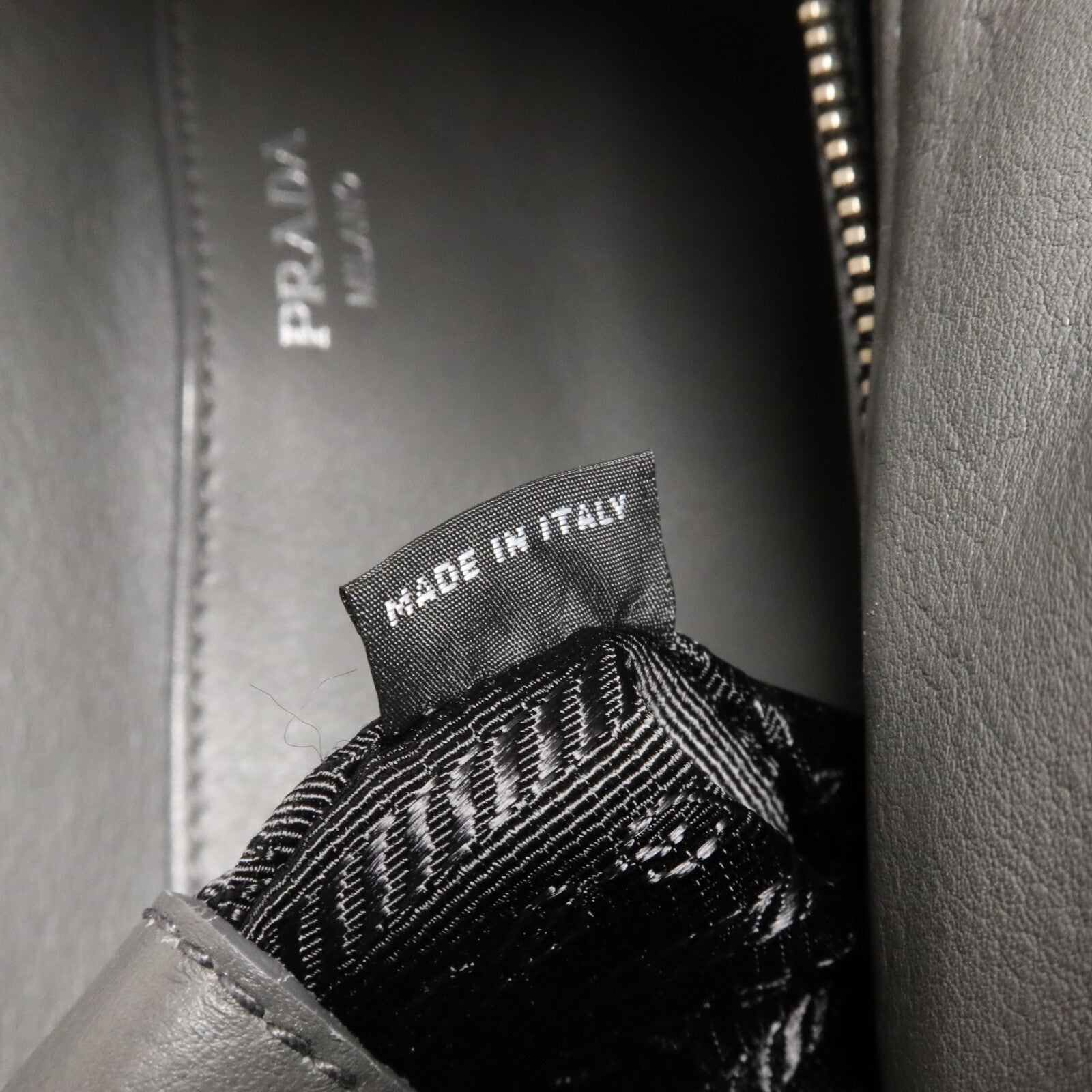 PRADA 牛皮皮革Hobo Bag肩背袋