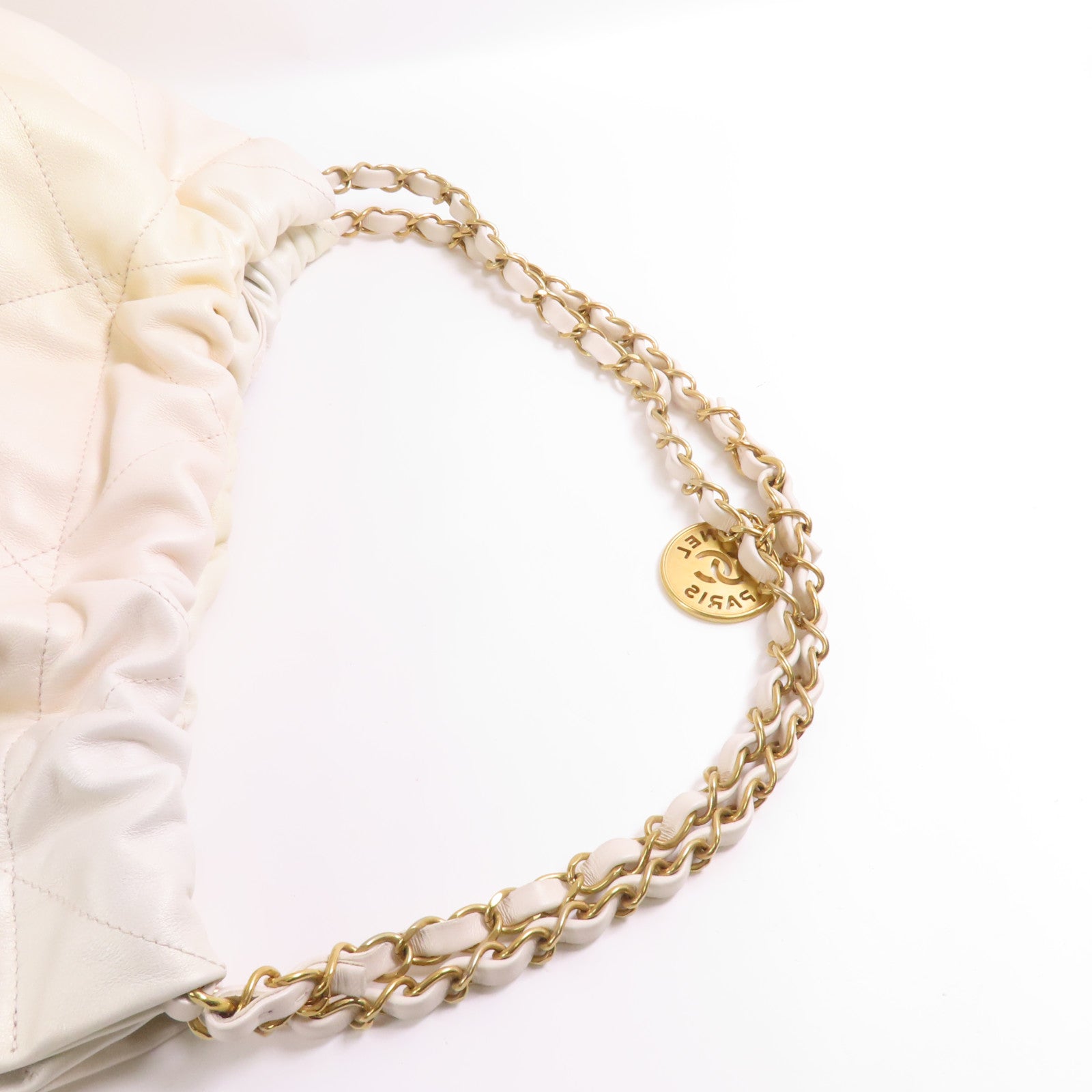 CHANEL 牛皮皮革Chanel 22 Medium金扣鏈帶肩背袋