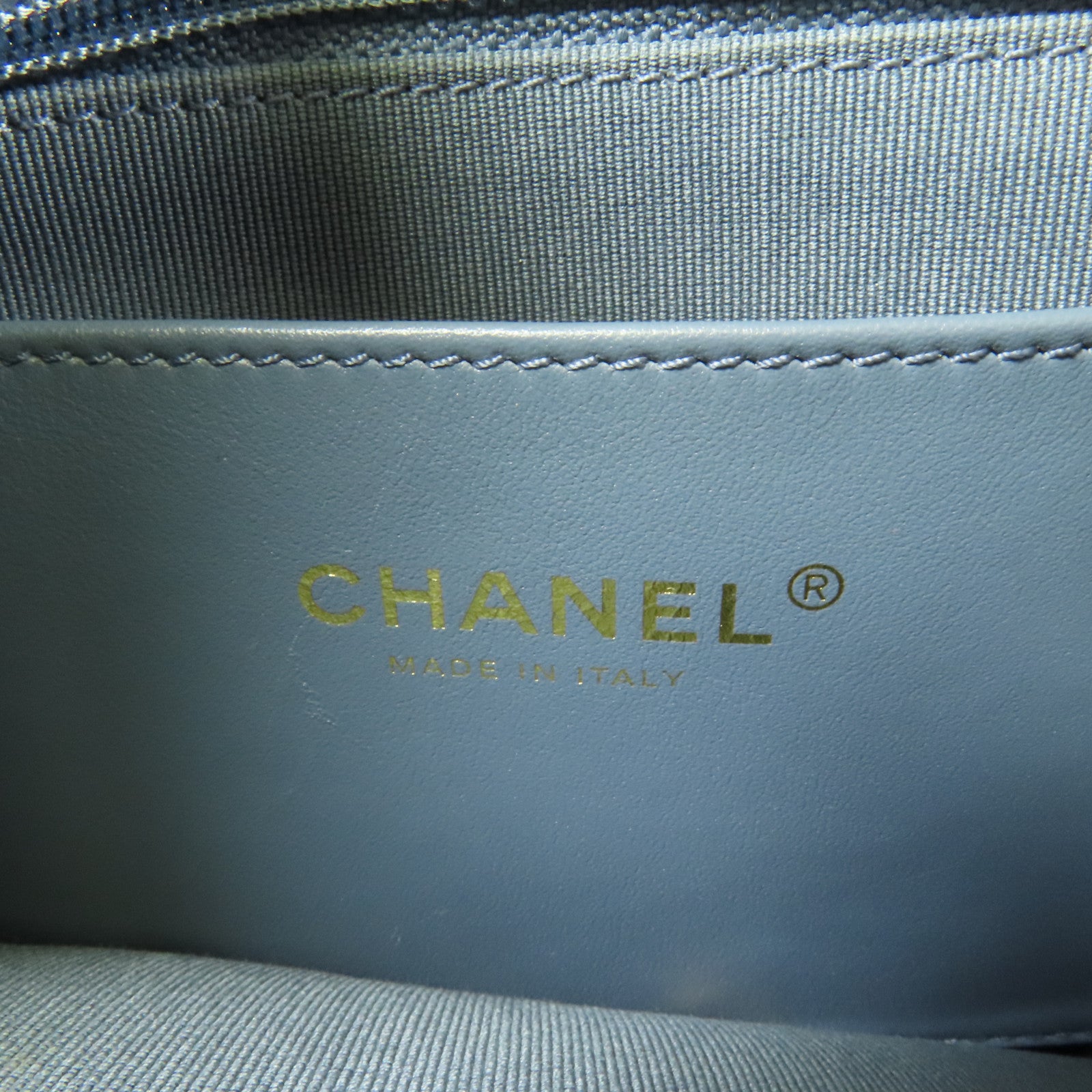 CHANEL 牛皮皮革Chain Backpack 23K金扣背包