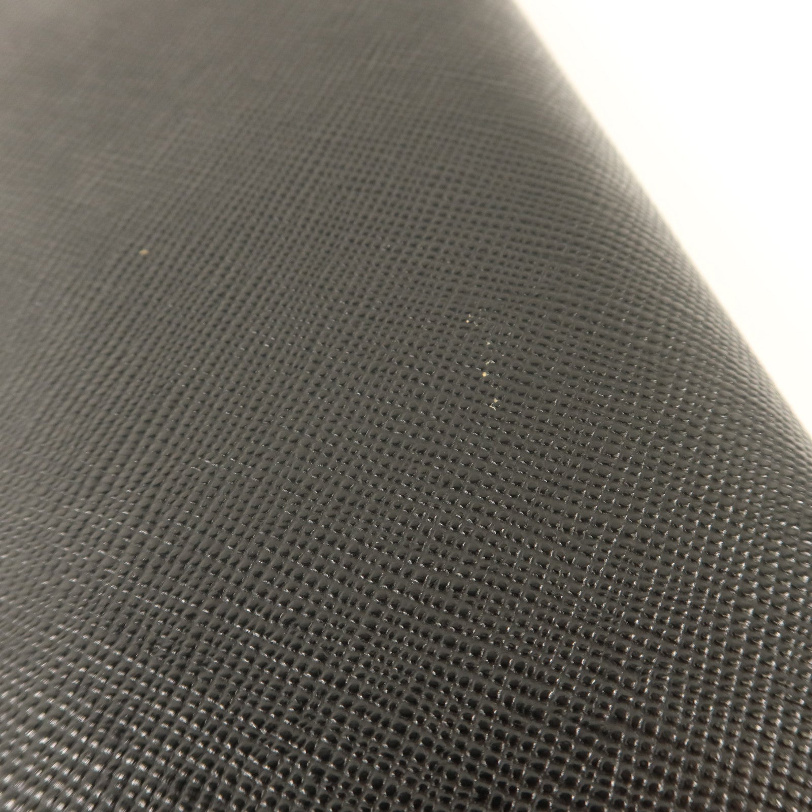 PRADA Saffiano皮革Long Round Wallet銀扣長錢包