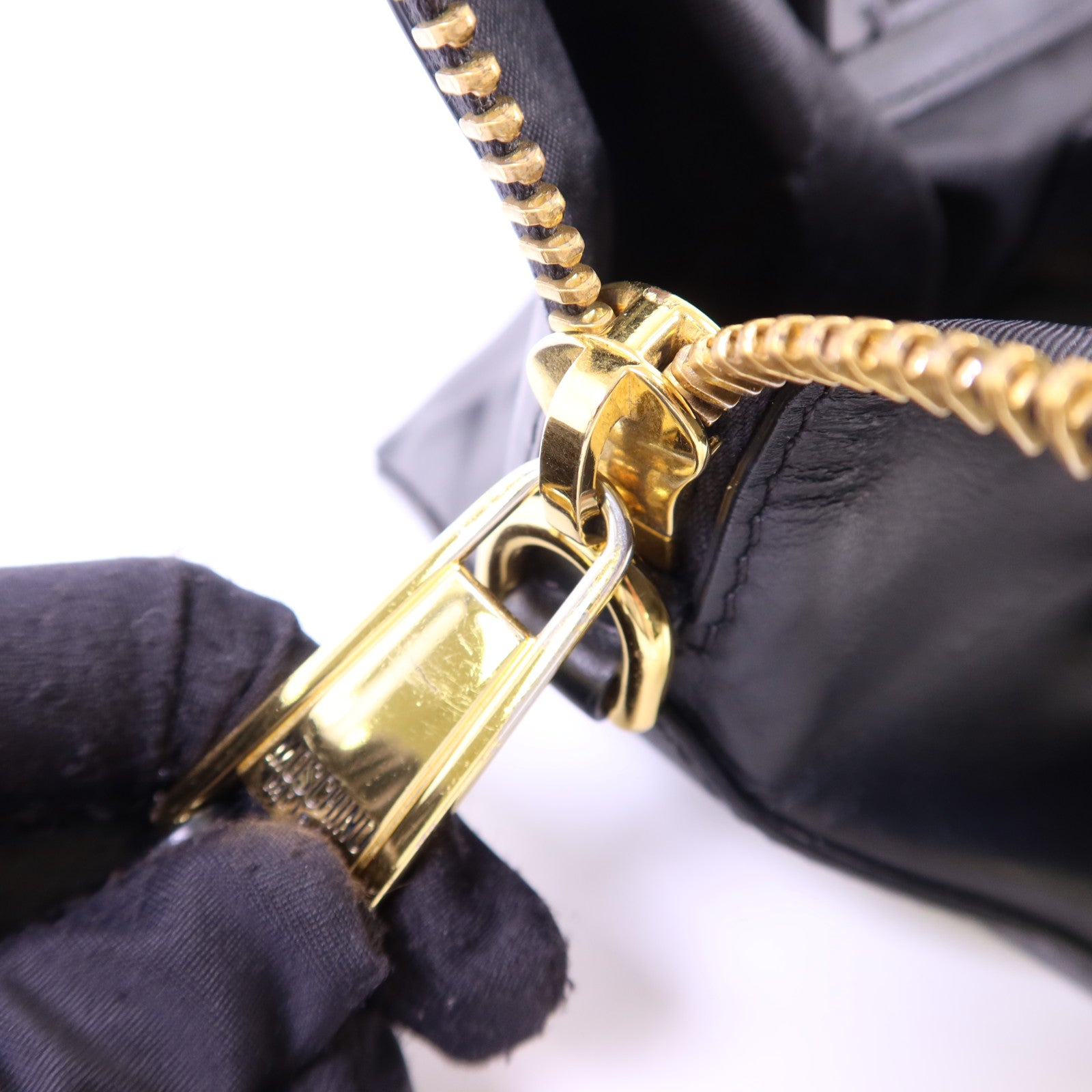 MOSCHINO 皮革Shoulder Bag金扣肩背袋