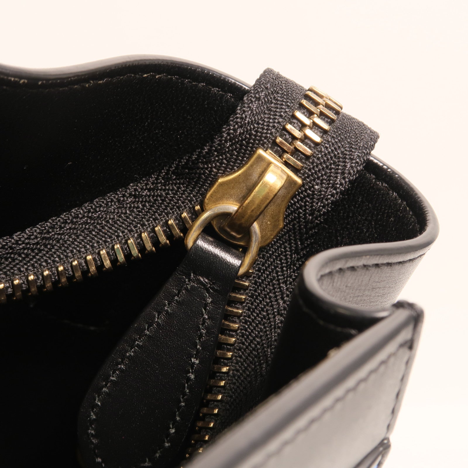 CELINE 牛皮皮革Micro Luggage金扣手挽袋