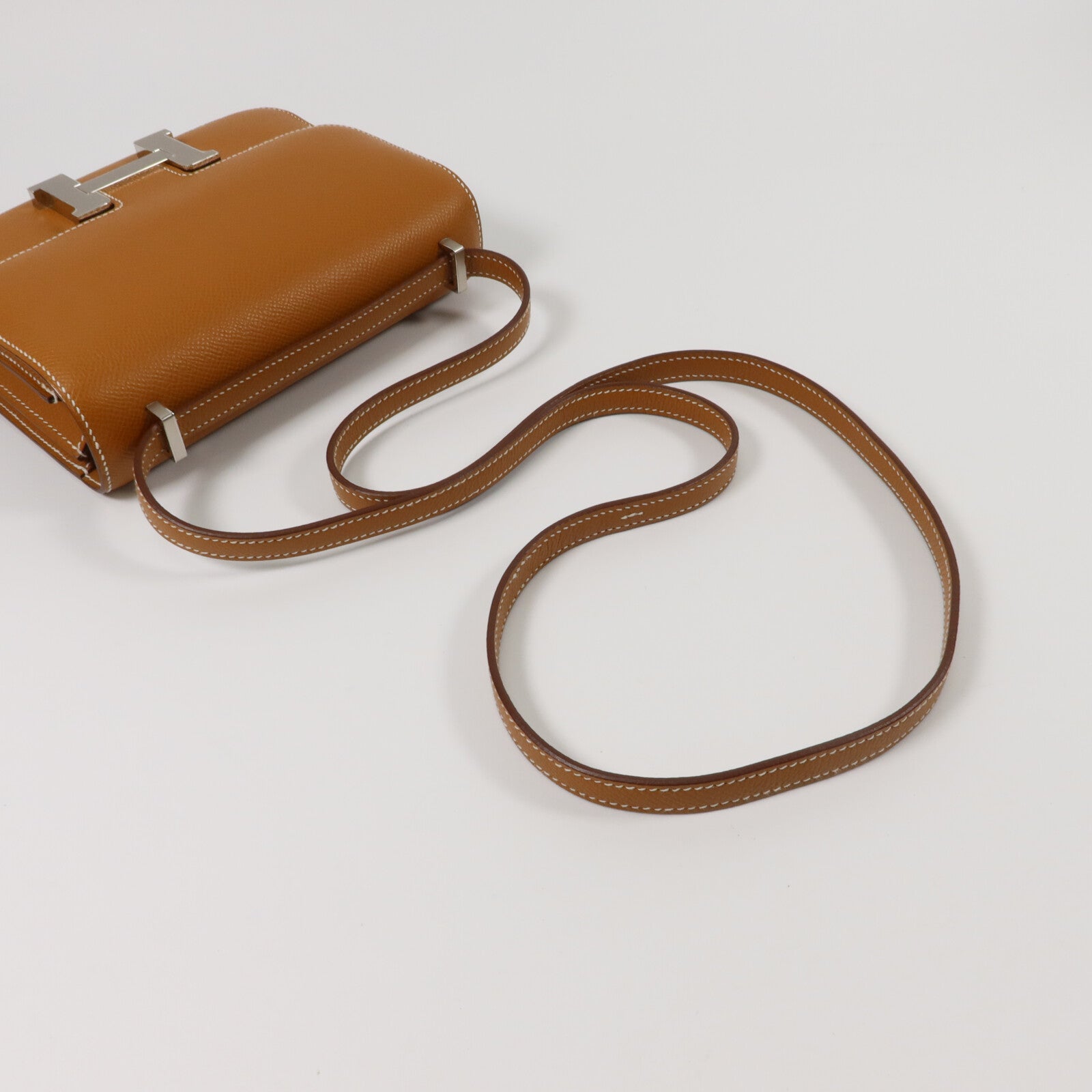 HERMES Epsom皮革Constance Mini肩背袋Gold