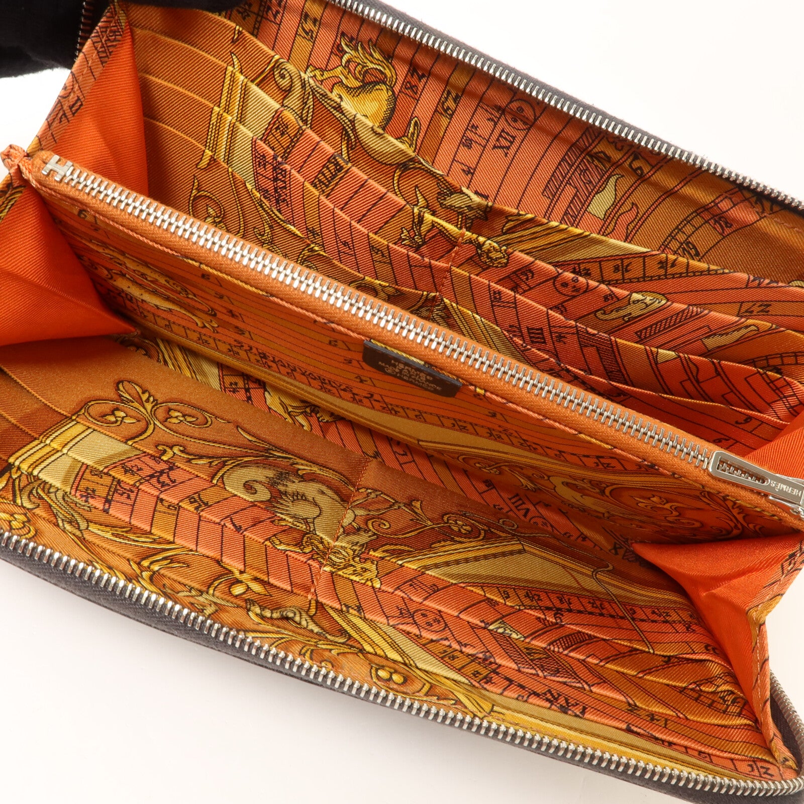 HERMES Epsom皮革Silk In Long Wallet長錢包Etain