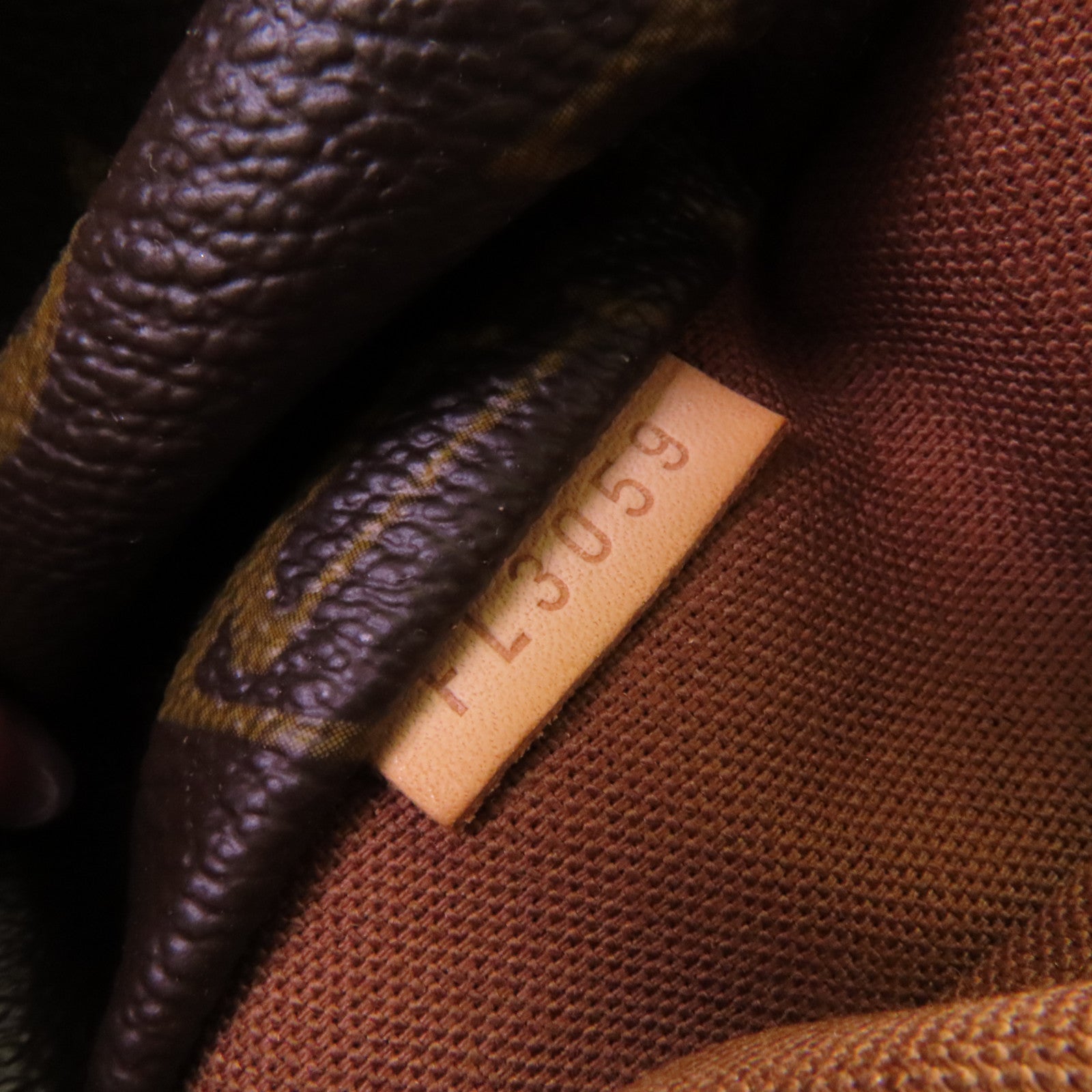 LOUIS VUITTON Monogram Totally PM金扣肩背袋