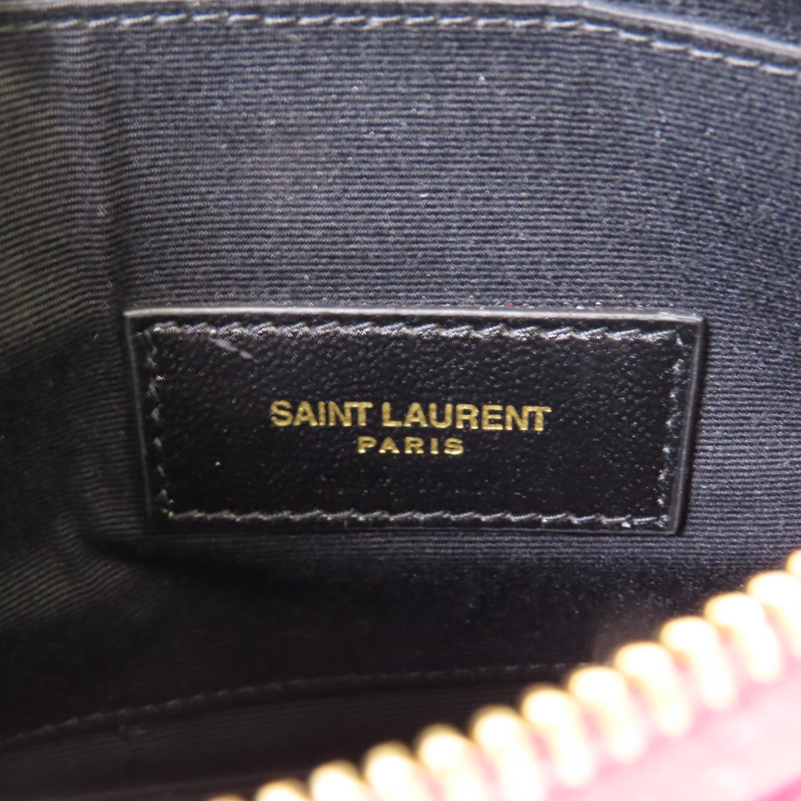 YVES SAINT LAURENT 牛皮皮革Pouch金扣小袋