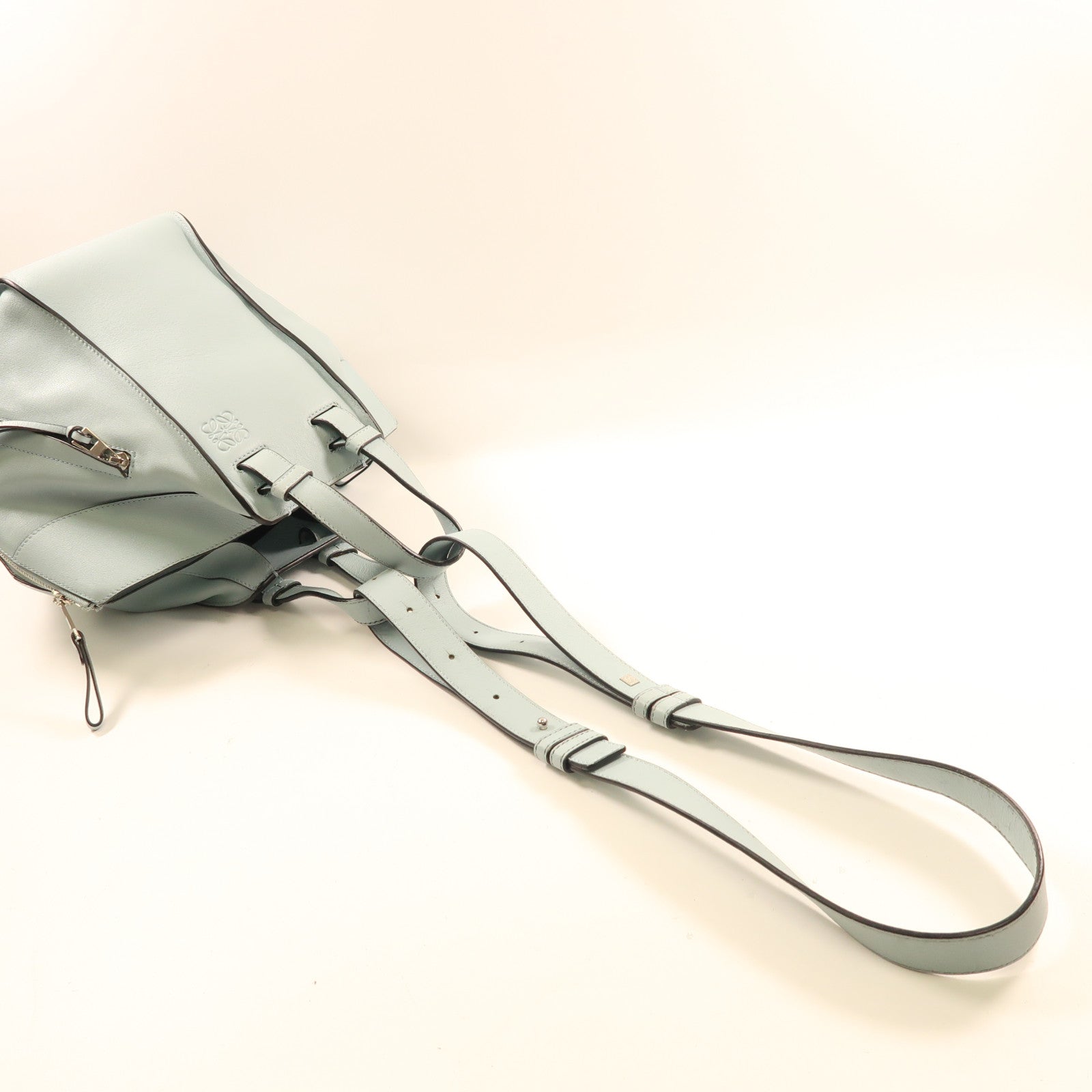LOEWE 牛皮皮革Hammock Bag銀扣手挽肩背兩用袋