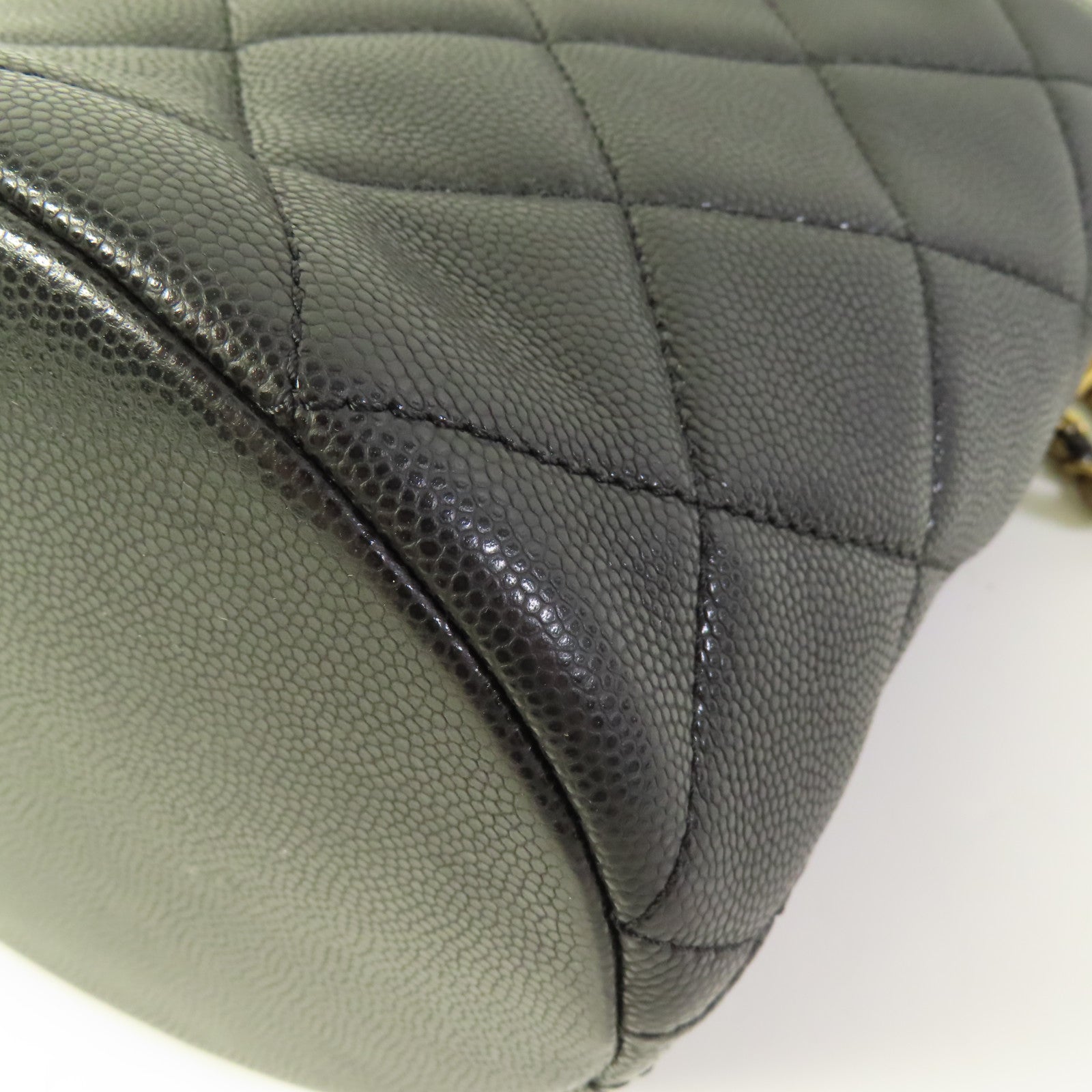 CHANEL 牛皮皮革Small Bucket Bag金扣肩背袋