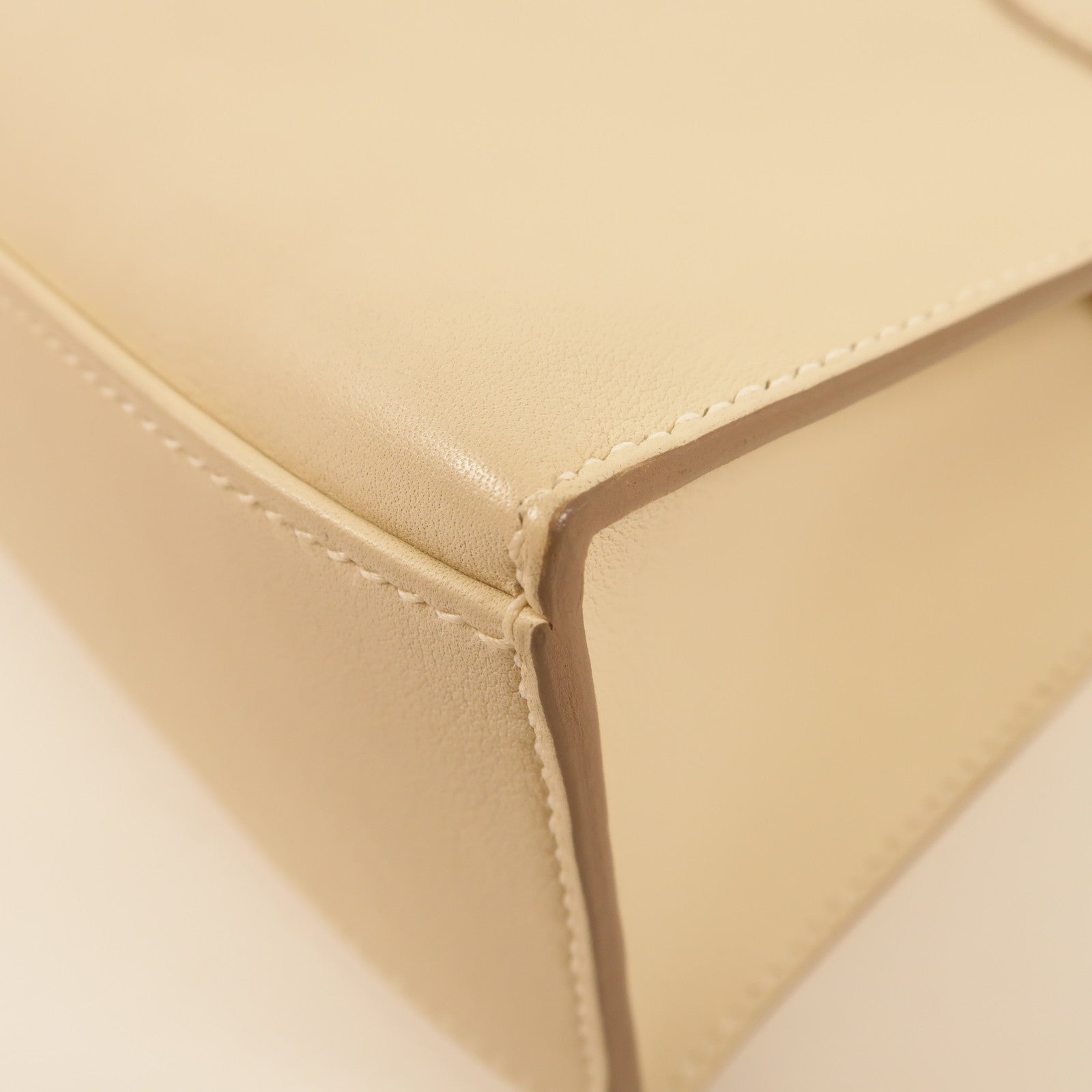HERMES Swift皮革Pochette Kelly金扣手挽袋Nata
