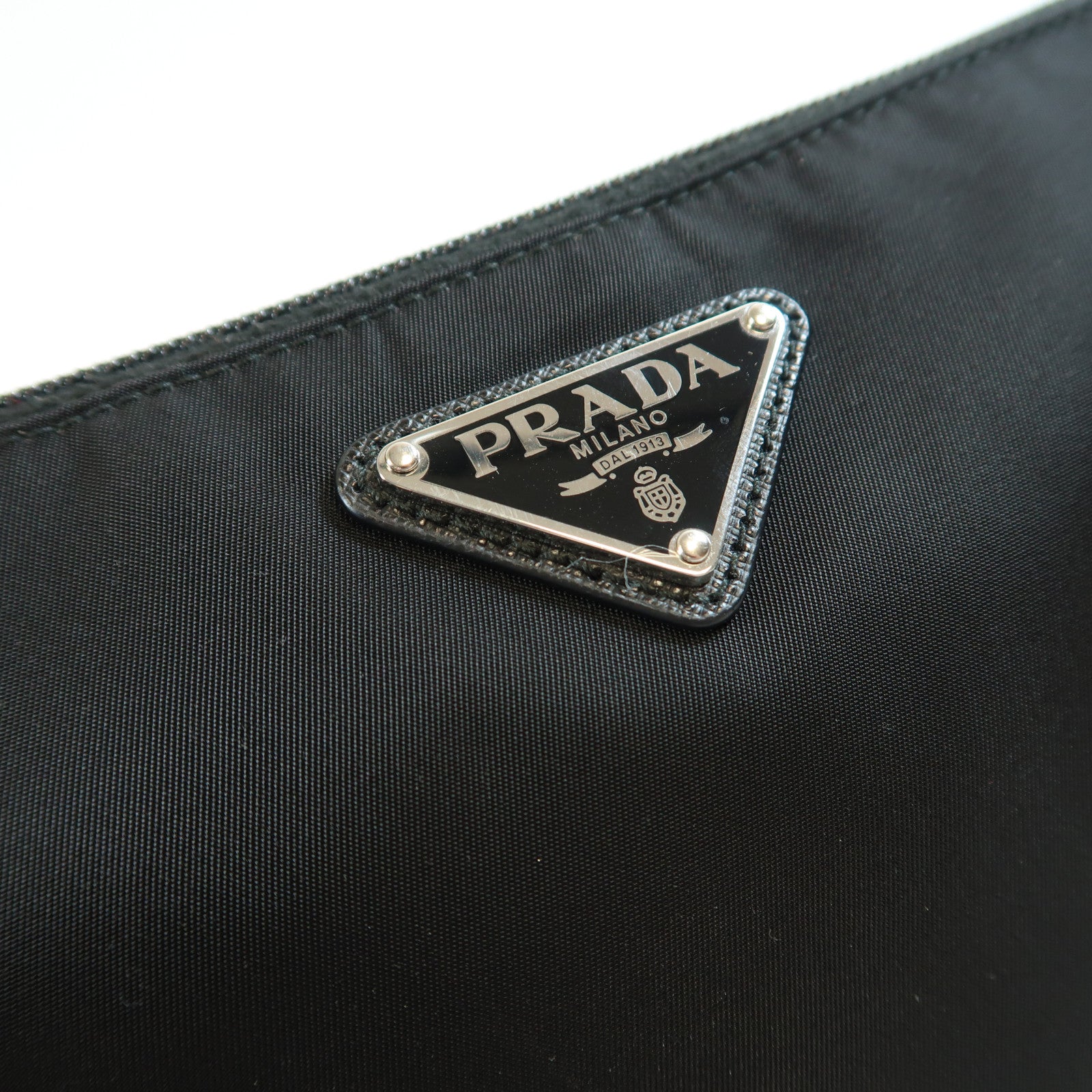 PRADA 尼龍Pouch銀扣手拿包