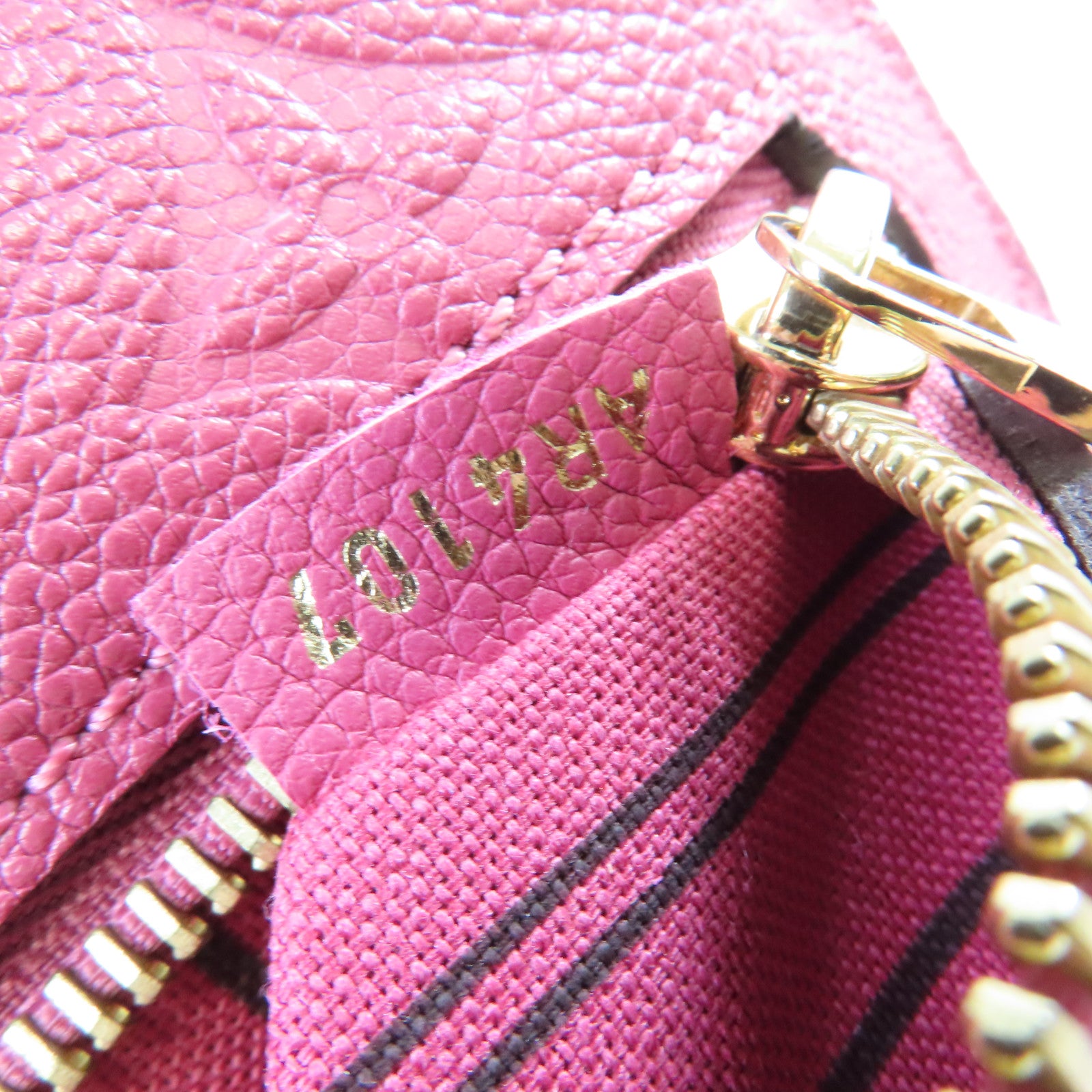 LOUIS VUITTON Monogram Empreinte Pochette Metis 2Way Shoulder Bag金扣手挽肩背兩用袋玫紅色