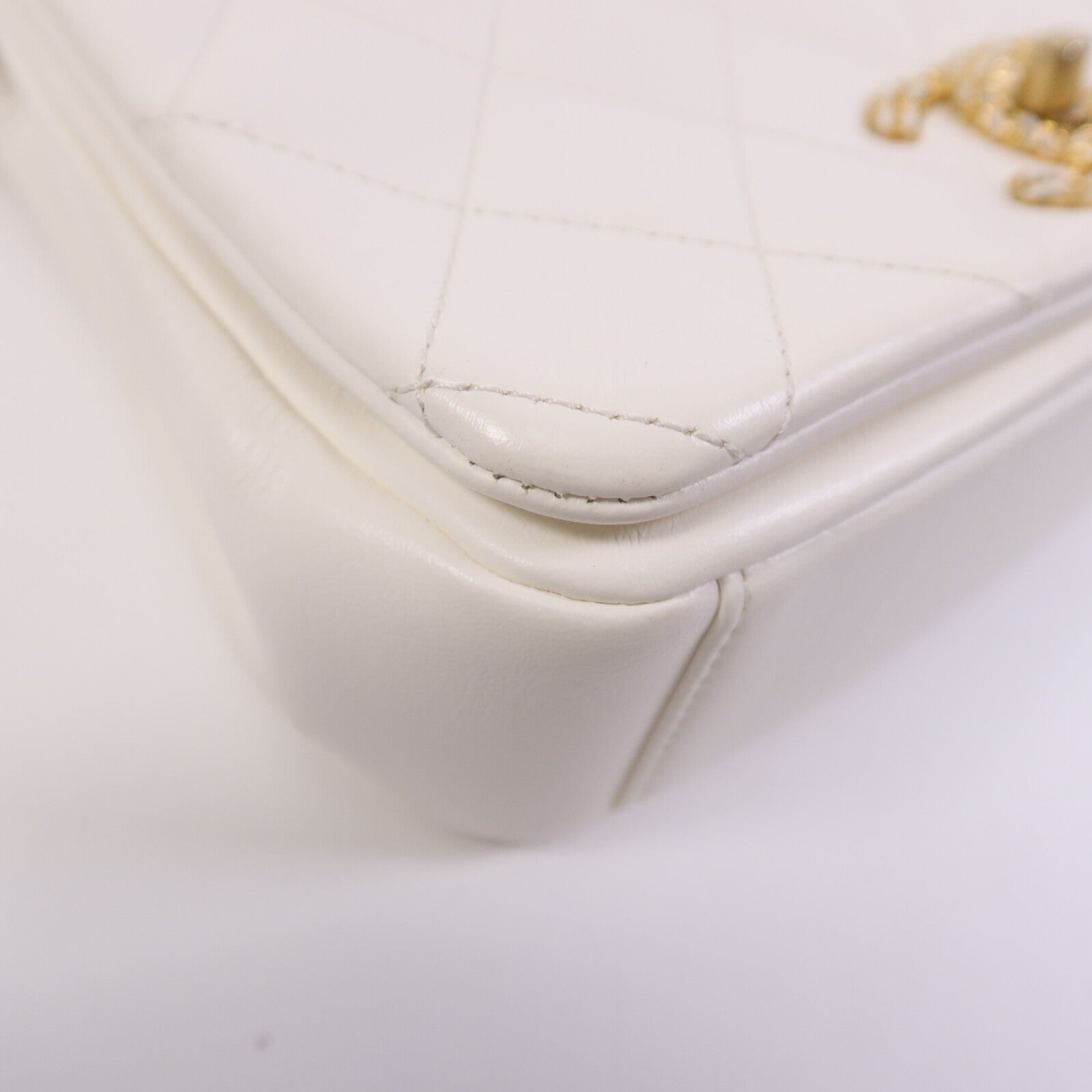 CHANEL 牛皮皮革Chain Shoulder Bag 金扣鏈帶肩背袋