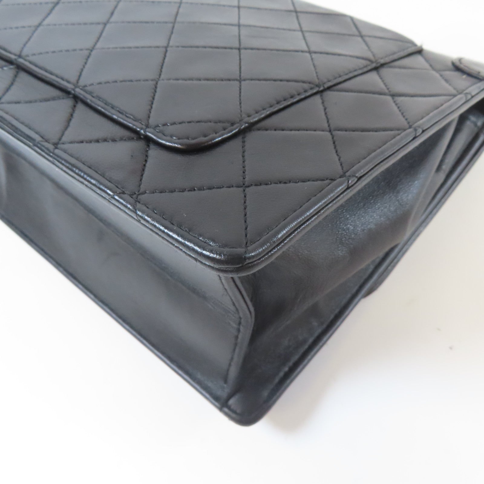 CHANEL 【激減優惠】菱格牛皮皮革Vintage Clutch Bag金扣手拿包黑色