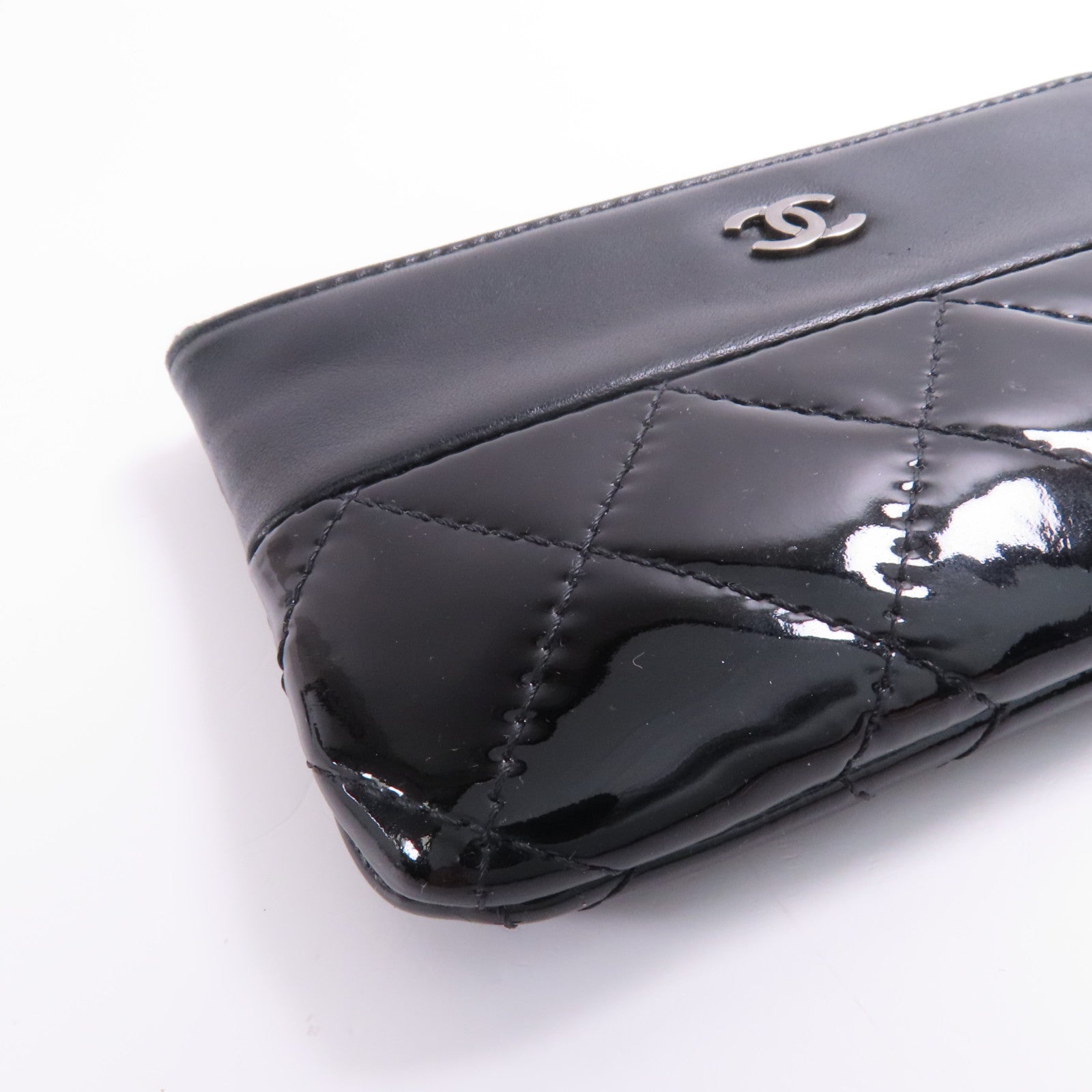 CHANEL 羊皮皮革/漆皮皮革Pouch銀扣手拿包