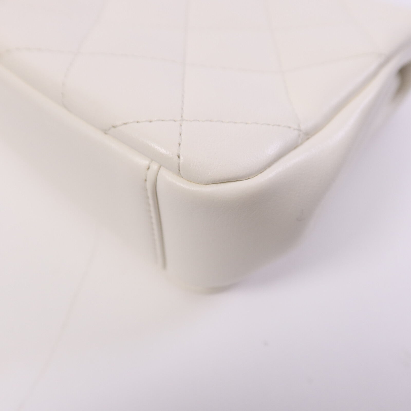 CHANEL 牛皮皮革Chain Shoulder Bag 金扣鏈帶肩背袋