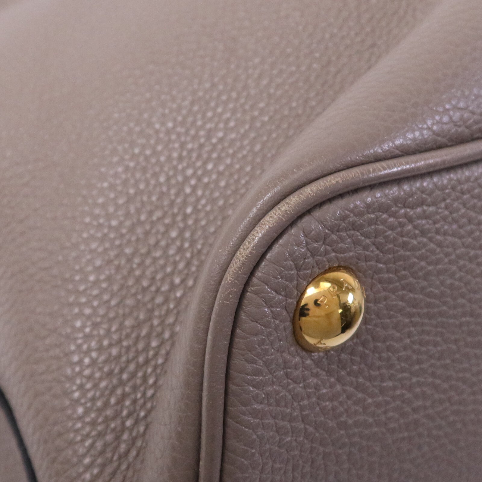 PRADA 牛皮皮革Vitello Daino金扣手挽肩背兩用袋