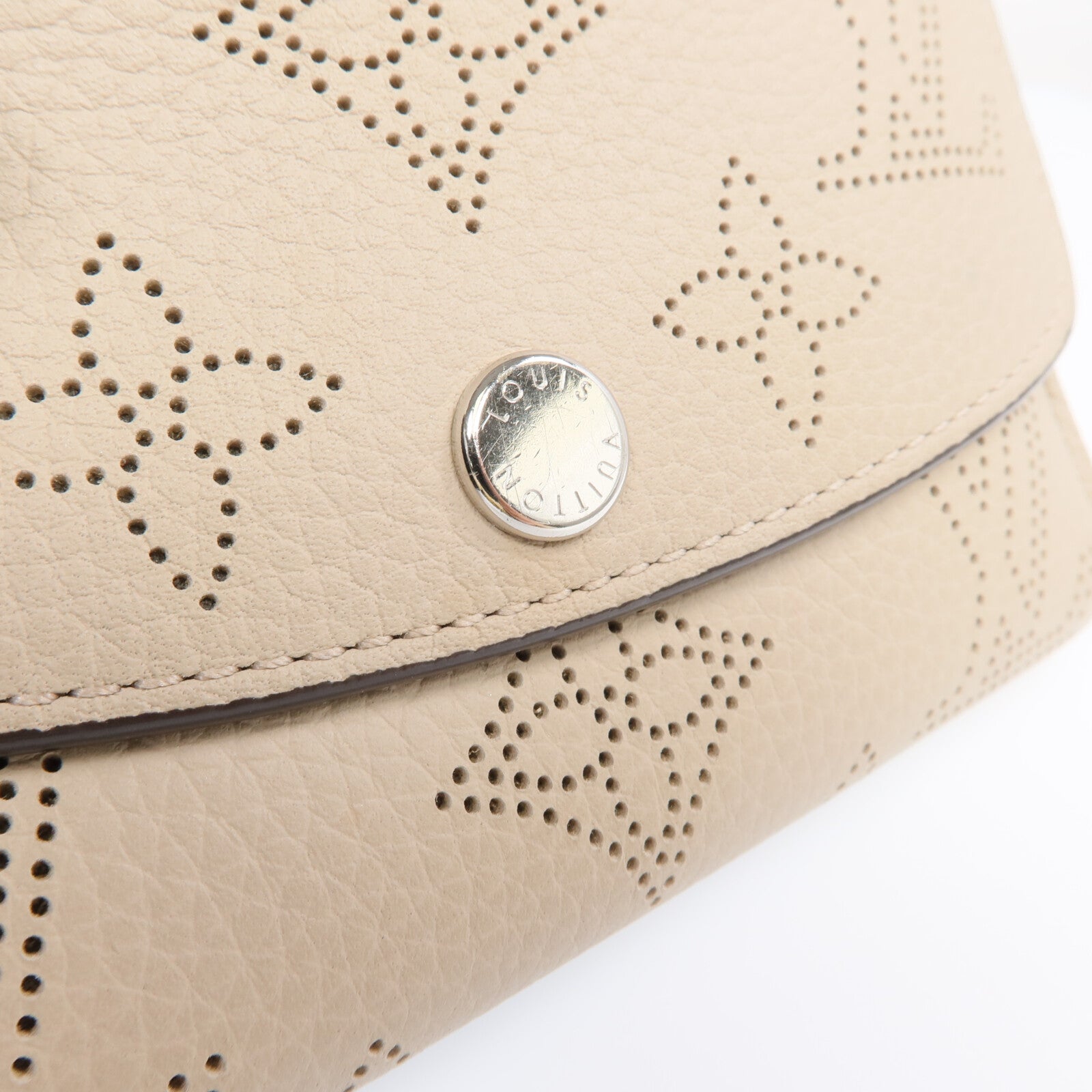 LOUIS VUITTON Monogram Mahina Victorine銀扣錢包