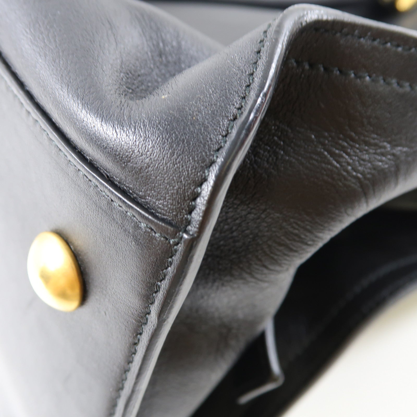 SAINT LAURENT 牛皮皮革Shoulder Bag金扣肩背袋黑色