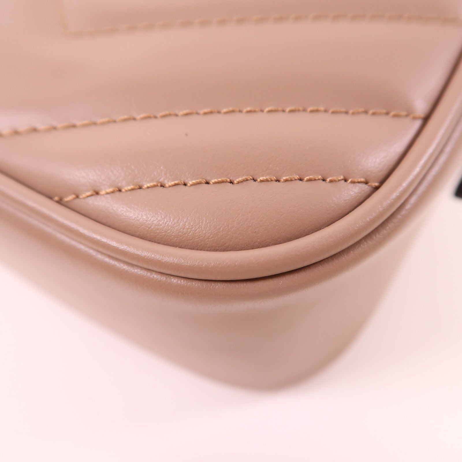 GUCCI GHW GG Marmont Shoulder Bag 447632 DTD1T Calfskin Leather Pink Beige