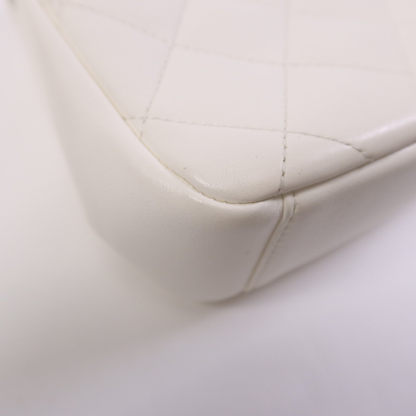 CHANEL 牛皮皮革Chain Shoulder Bag 金扣鏈帶肩背袋