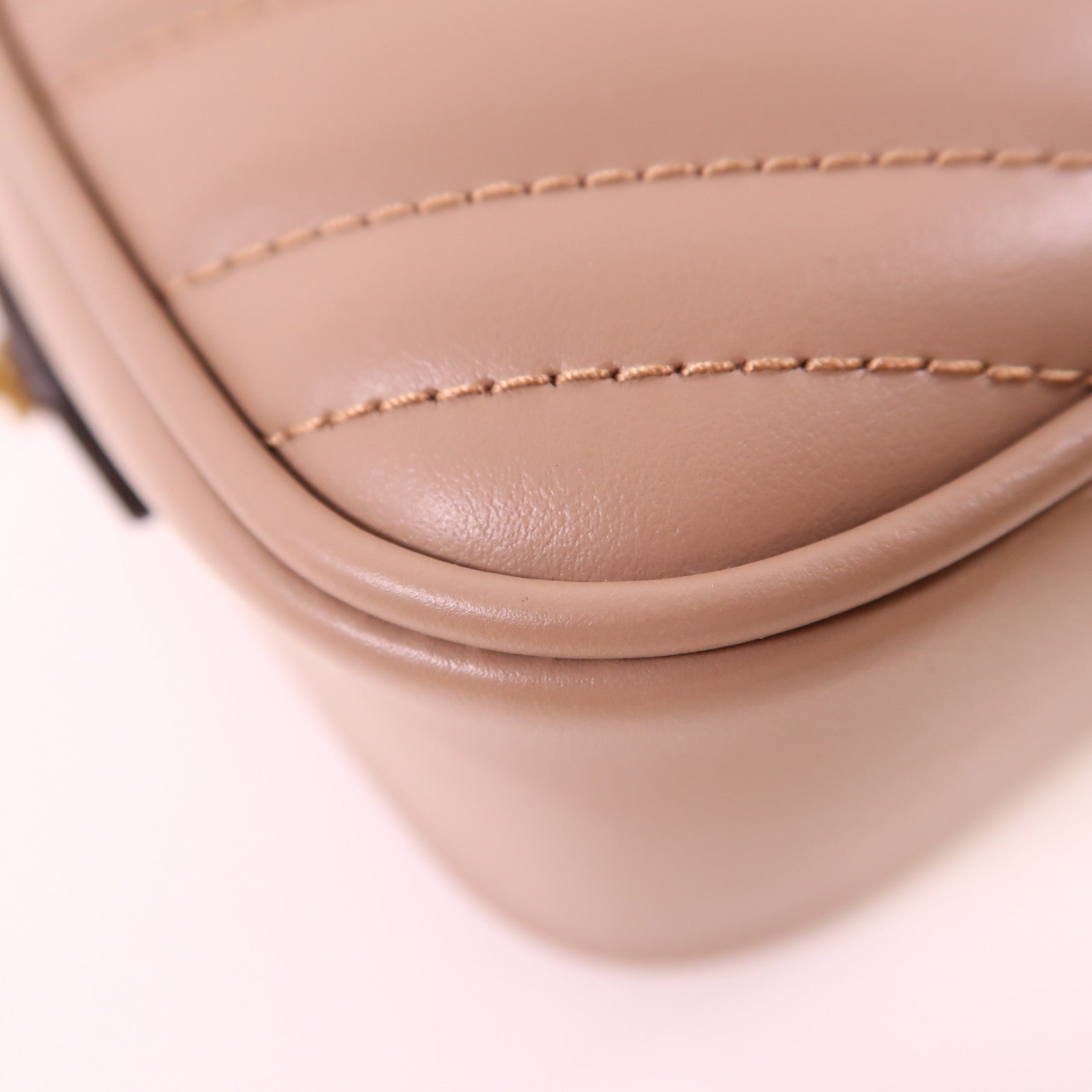 GUCCI GHW GG Marmont Shoulder Bag 447632 DTD1T Calfskin Leather Pink Beige